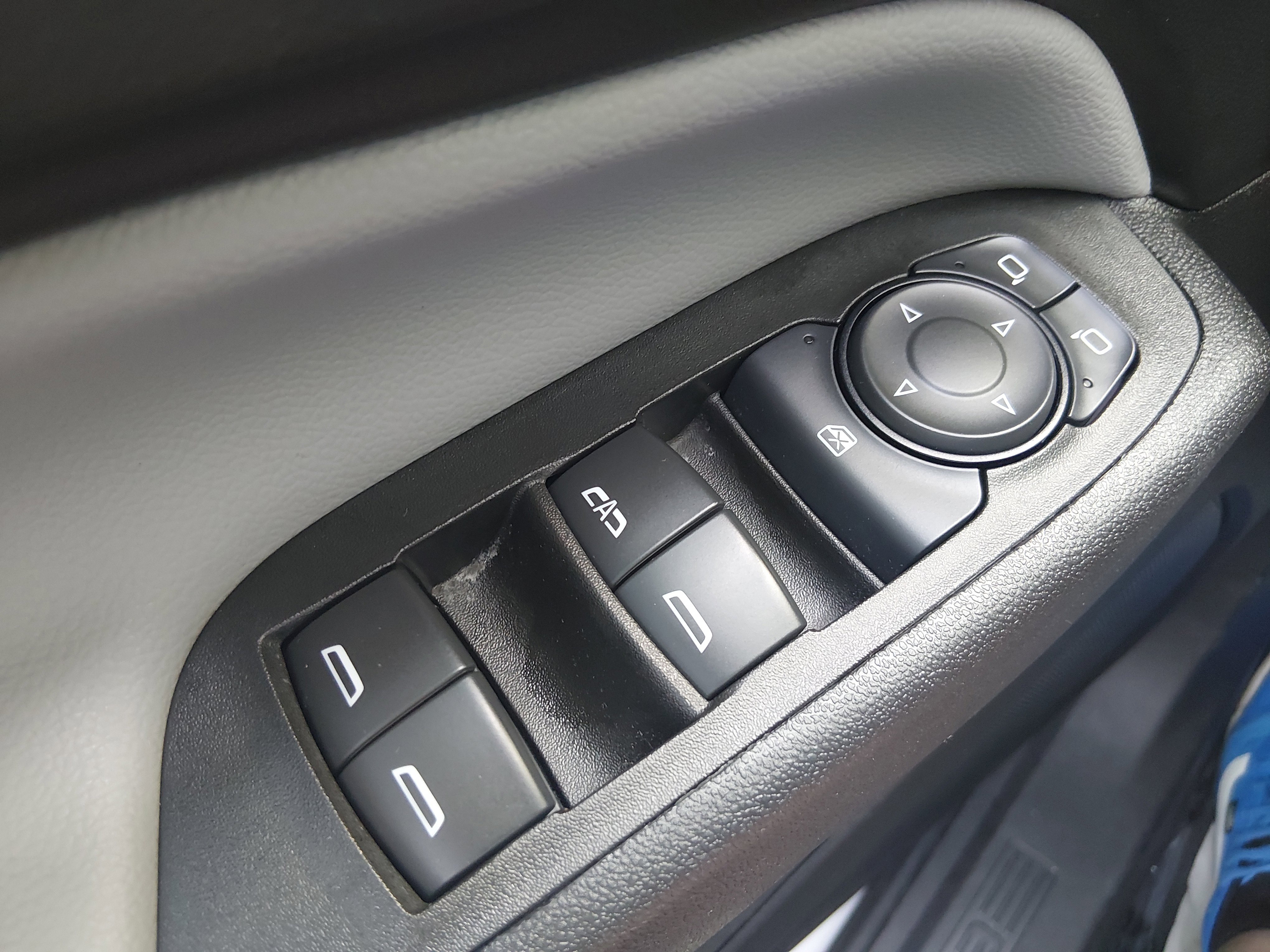 2024 Chevrolet Equinox LT - Photo 21