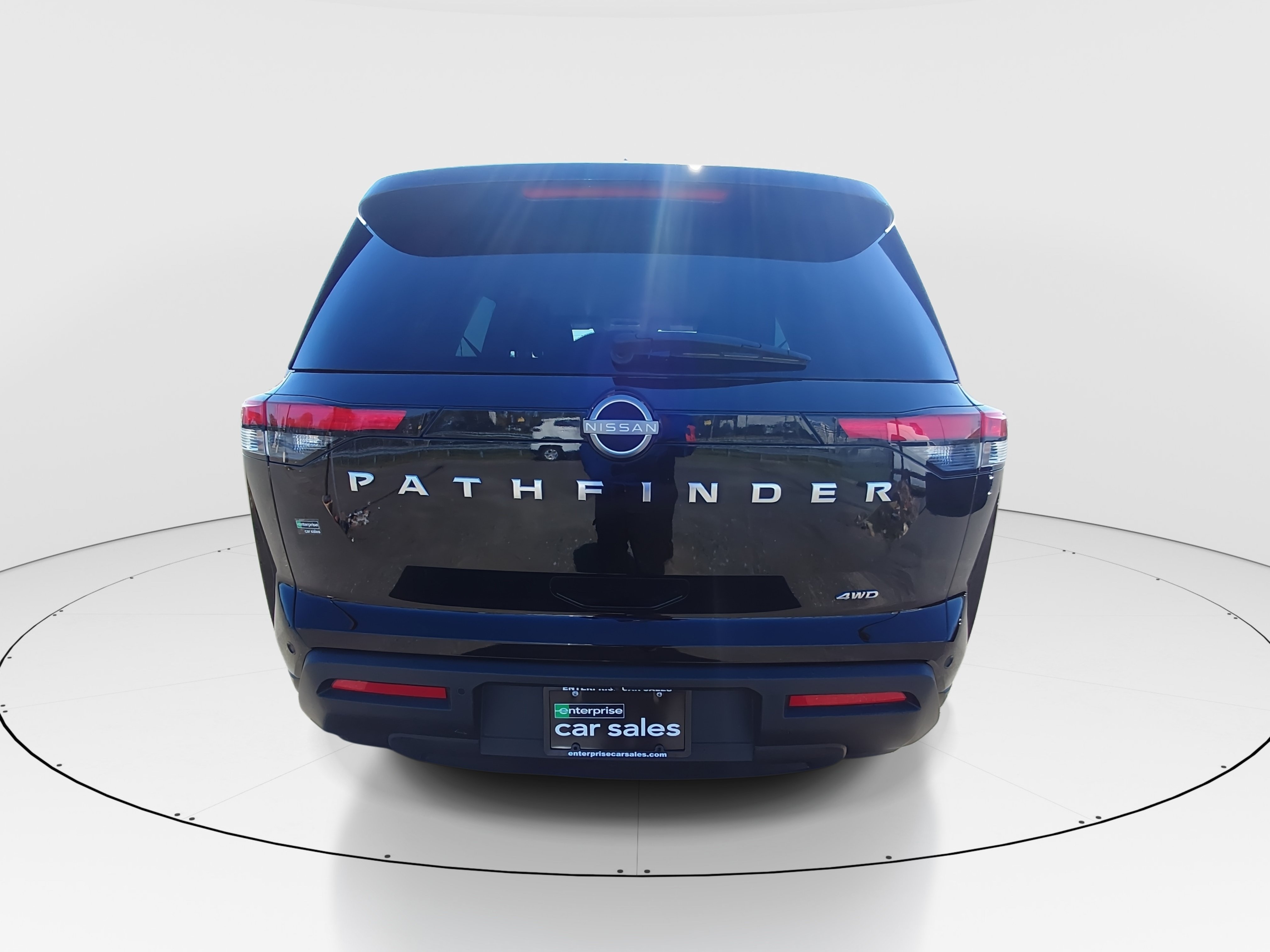 2025 Nissan Pathfinder SV - Photo 6