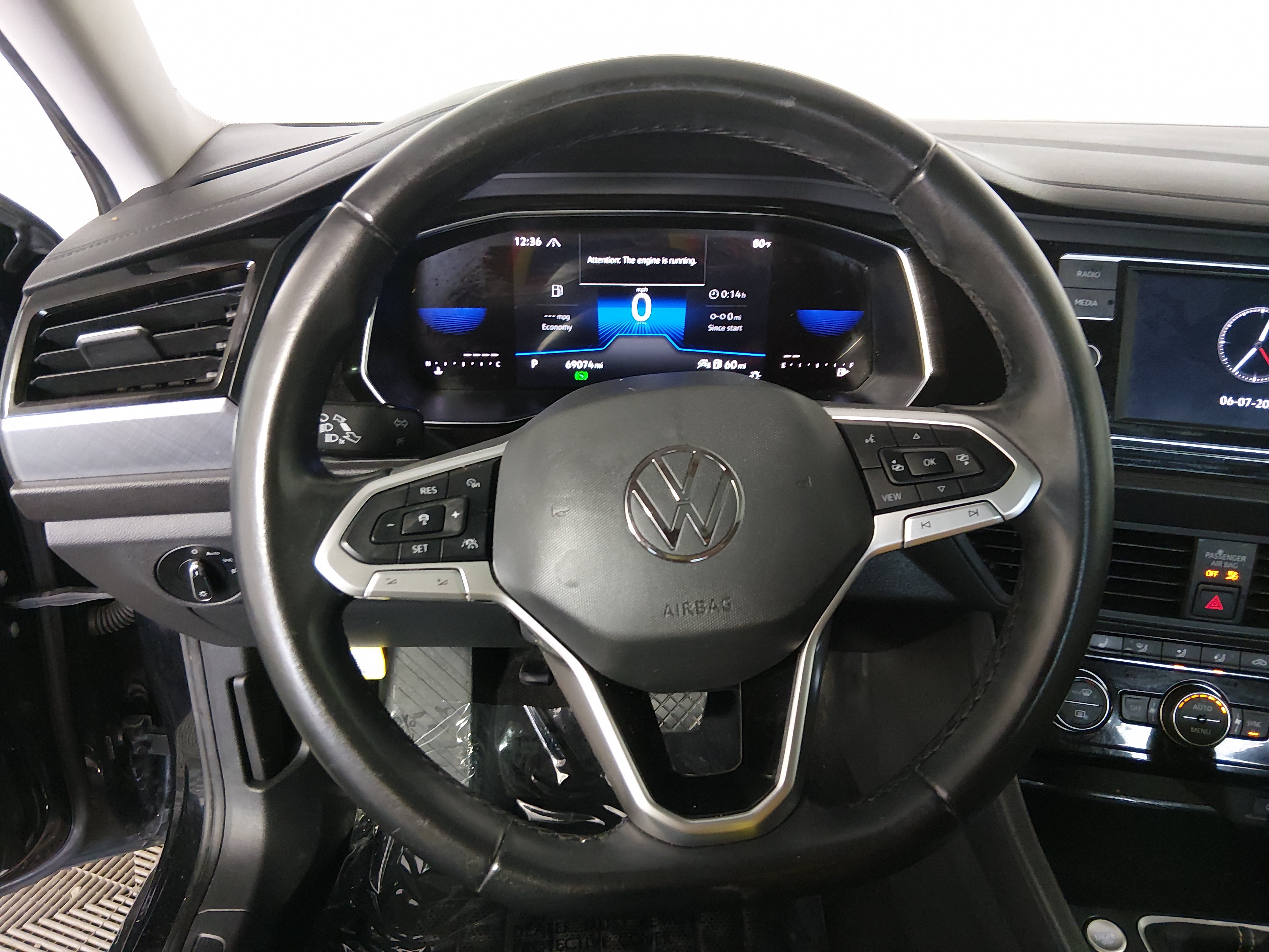 2024 Volkswagen Jetta SE - Photo 12