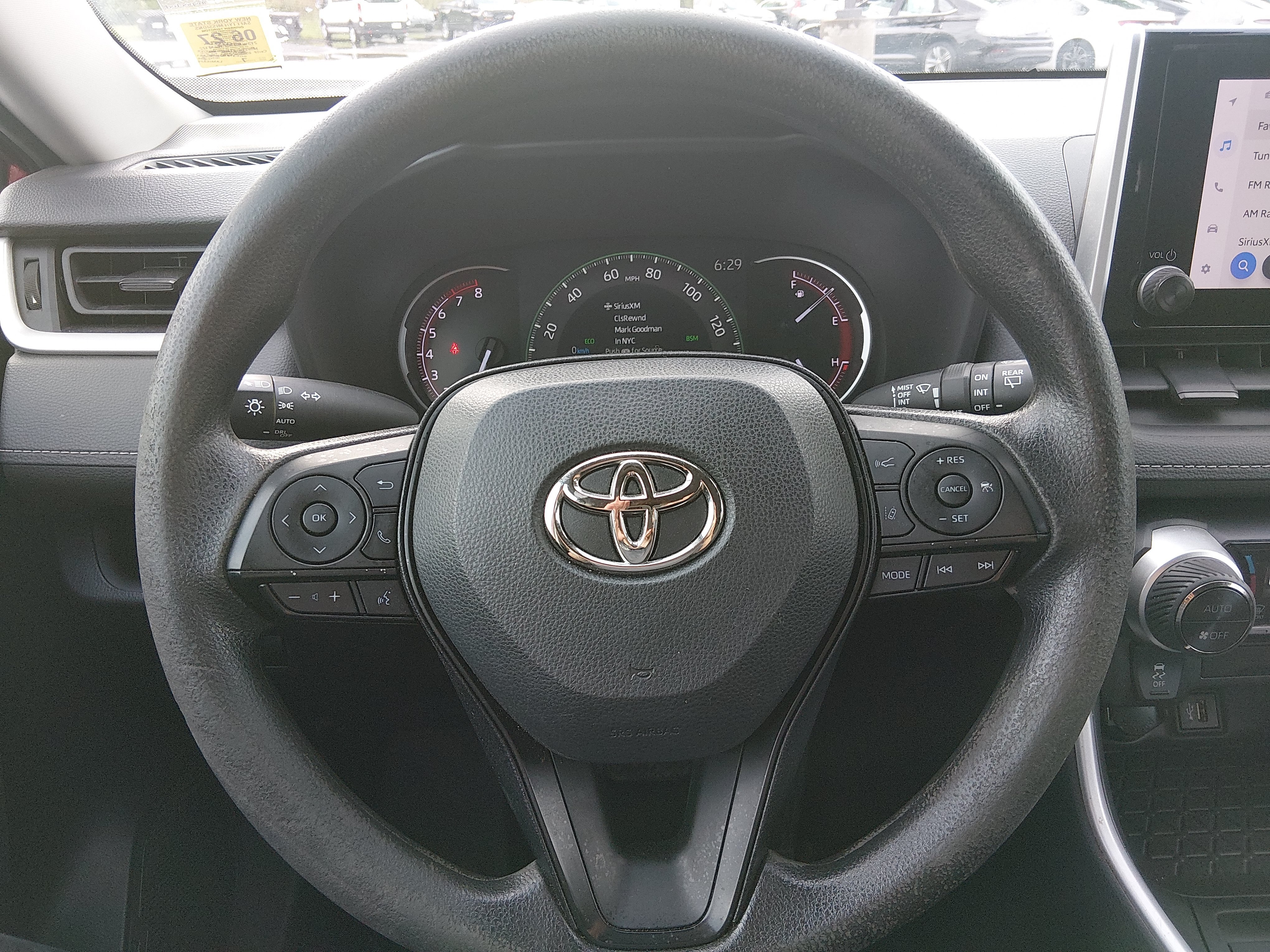 2023 Toyota RAV4 XLE - Photo 12