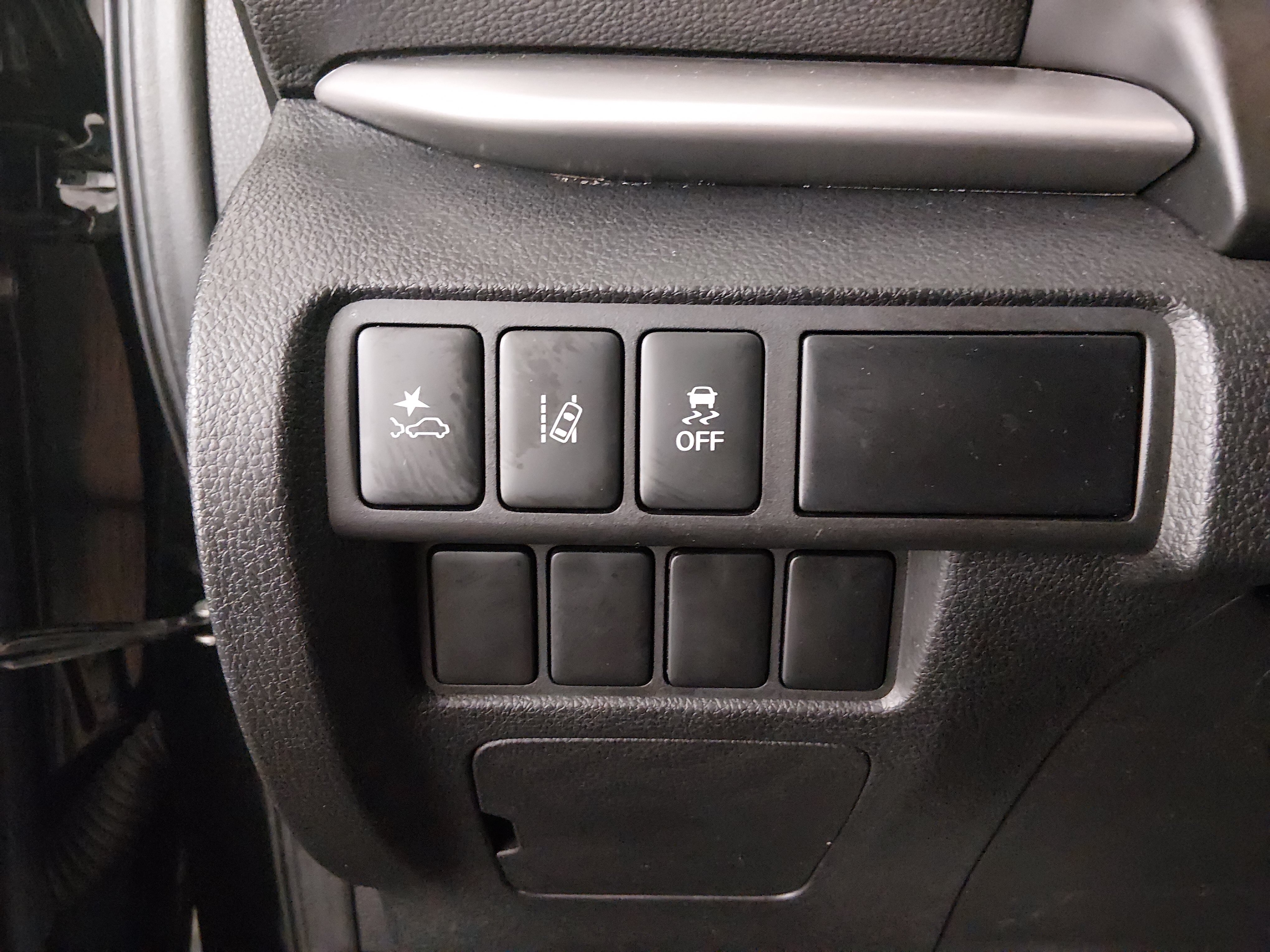 2024 Mitsubishi Eclipse Cross LE - Photo 13