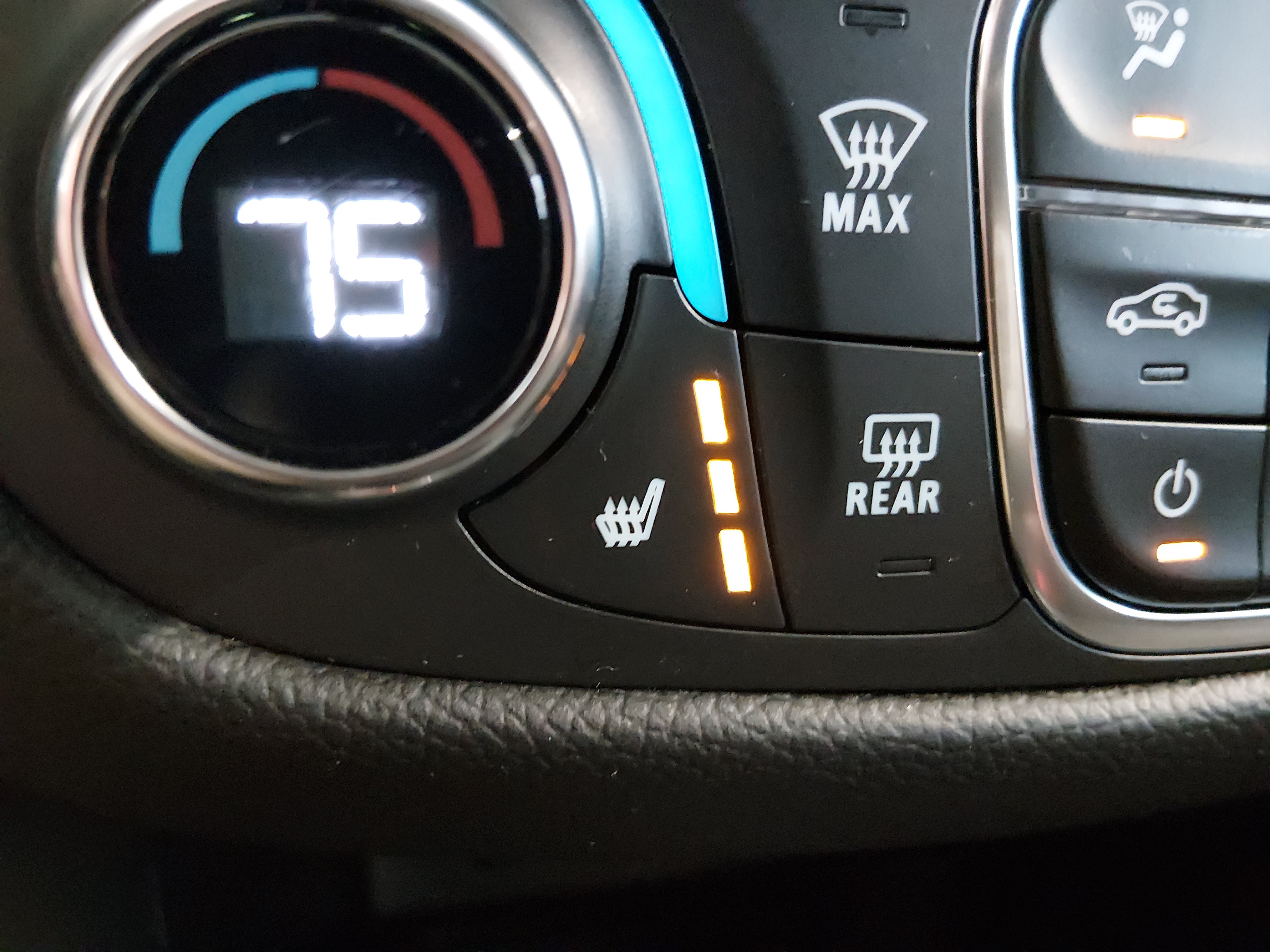 2024 Chevrolet Equinox LT - Photo 18