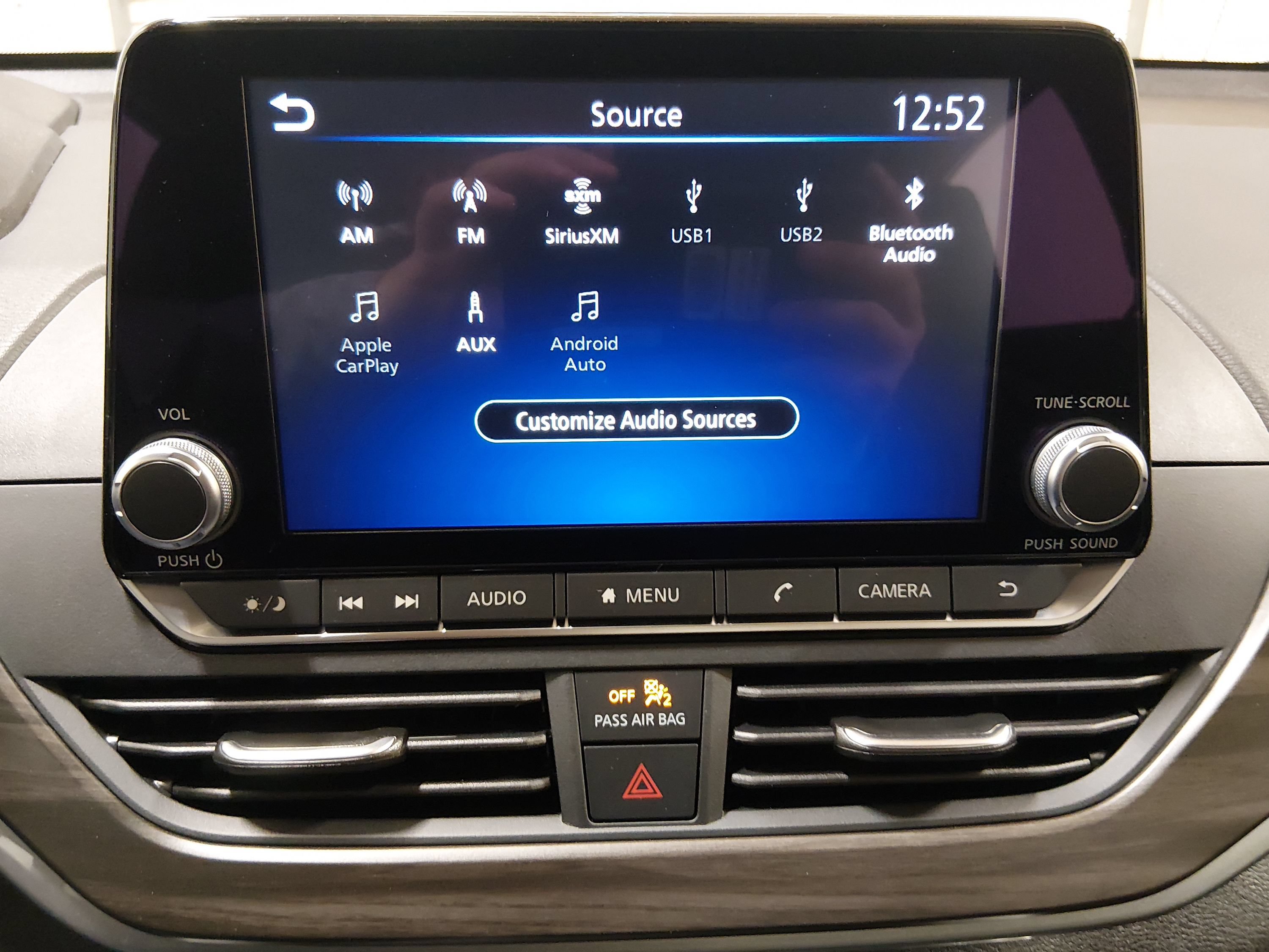 2025 Nissan Altima SV - Photo 17