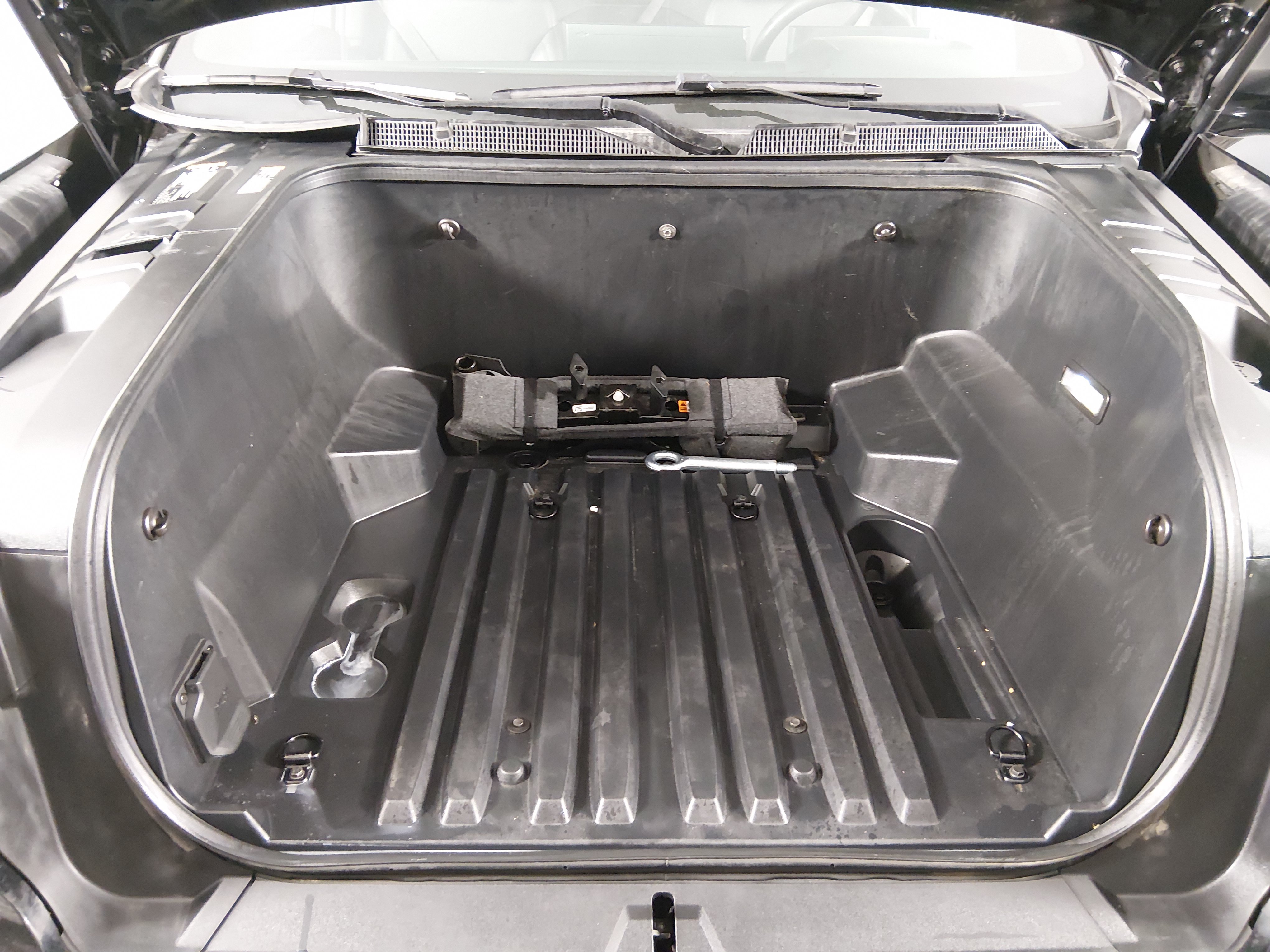 2024 Chevrolet Silverado EV Work Truck - Photo 9