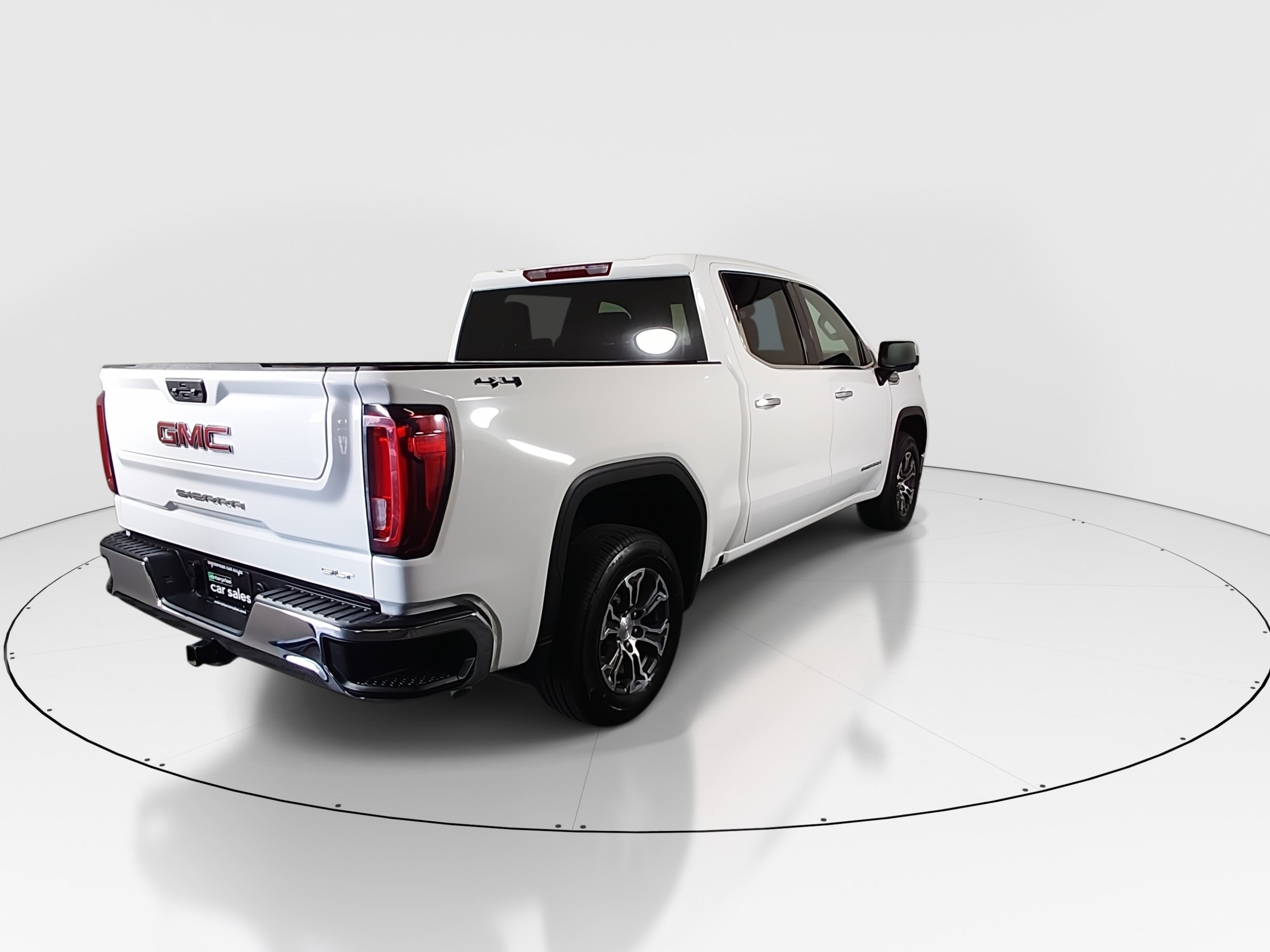 2024 GMC Sierra 1500 SLT - Photo 7