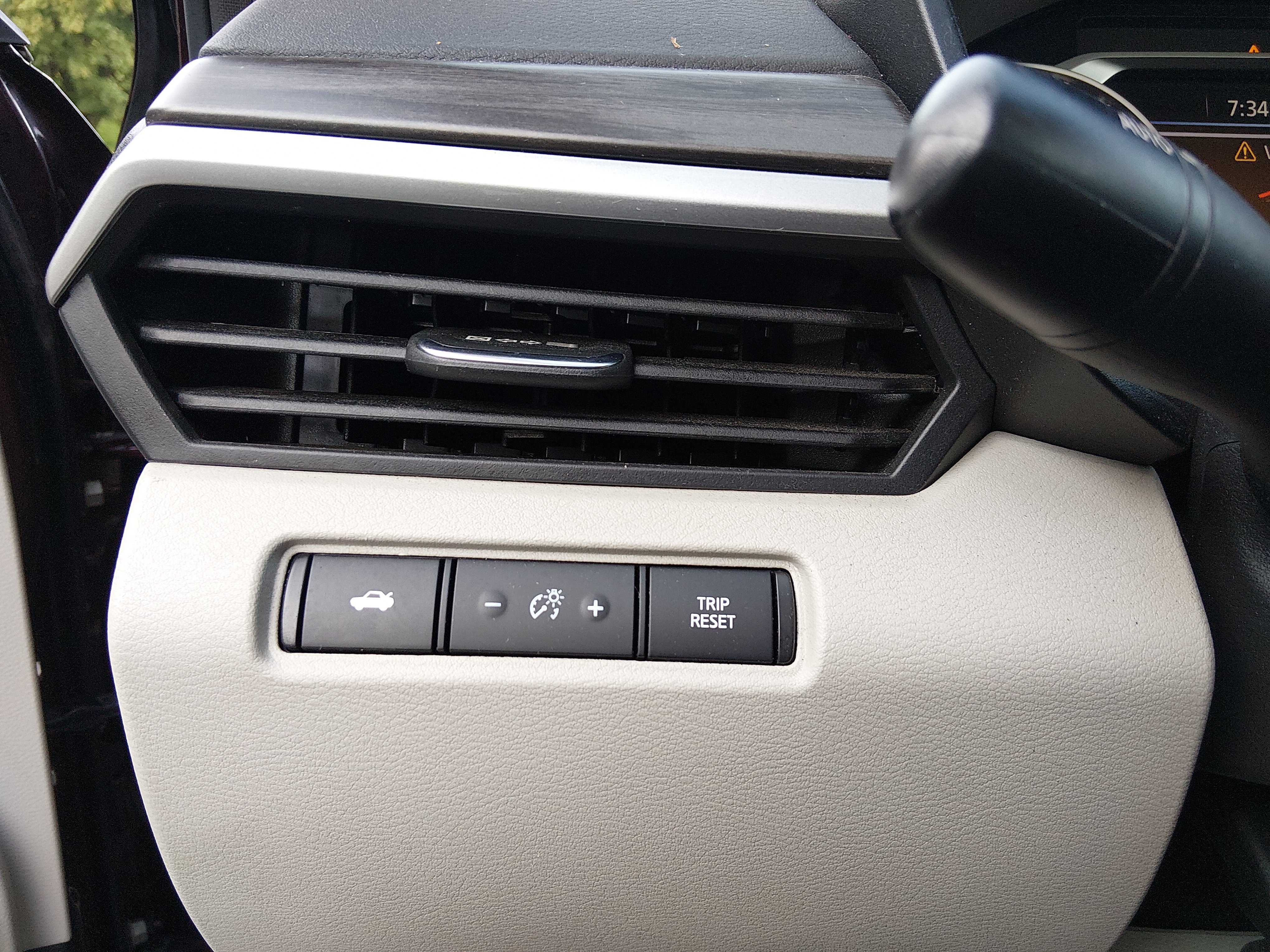 2025 Nissan Altima SV - Photo 12
