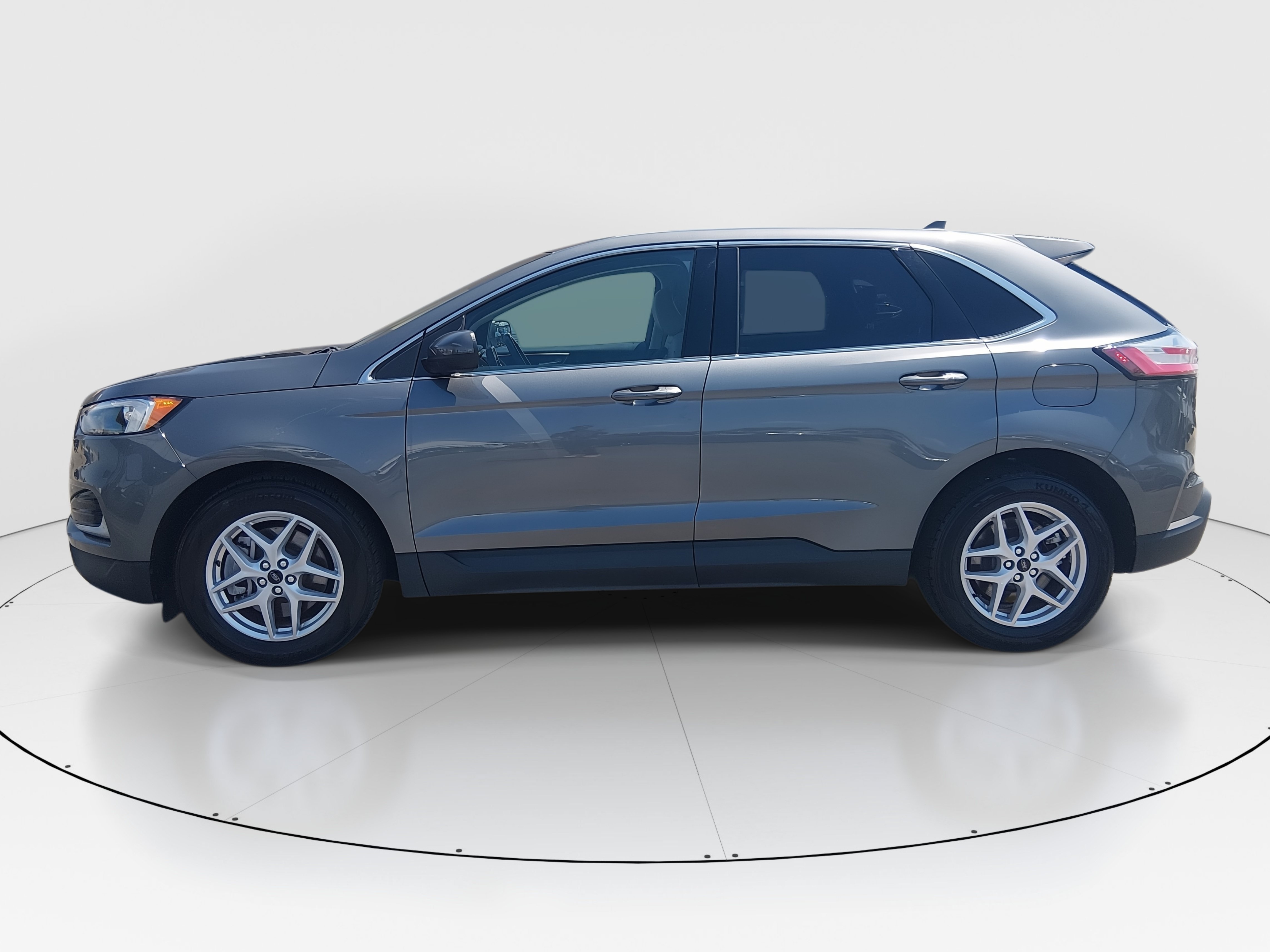 2024 Ford Edge 4