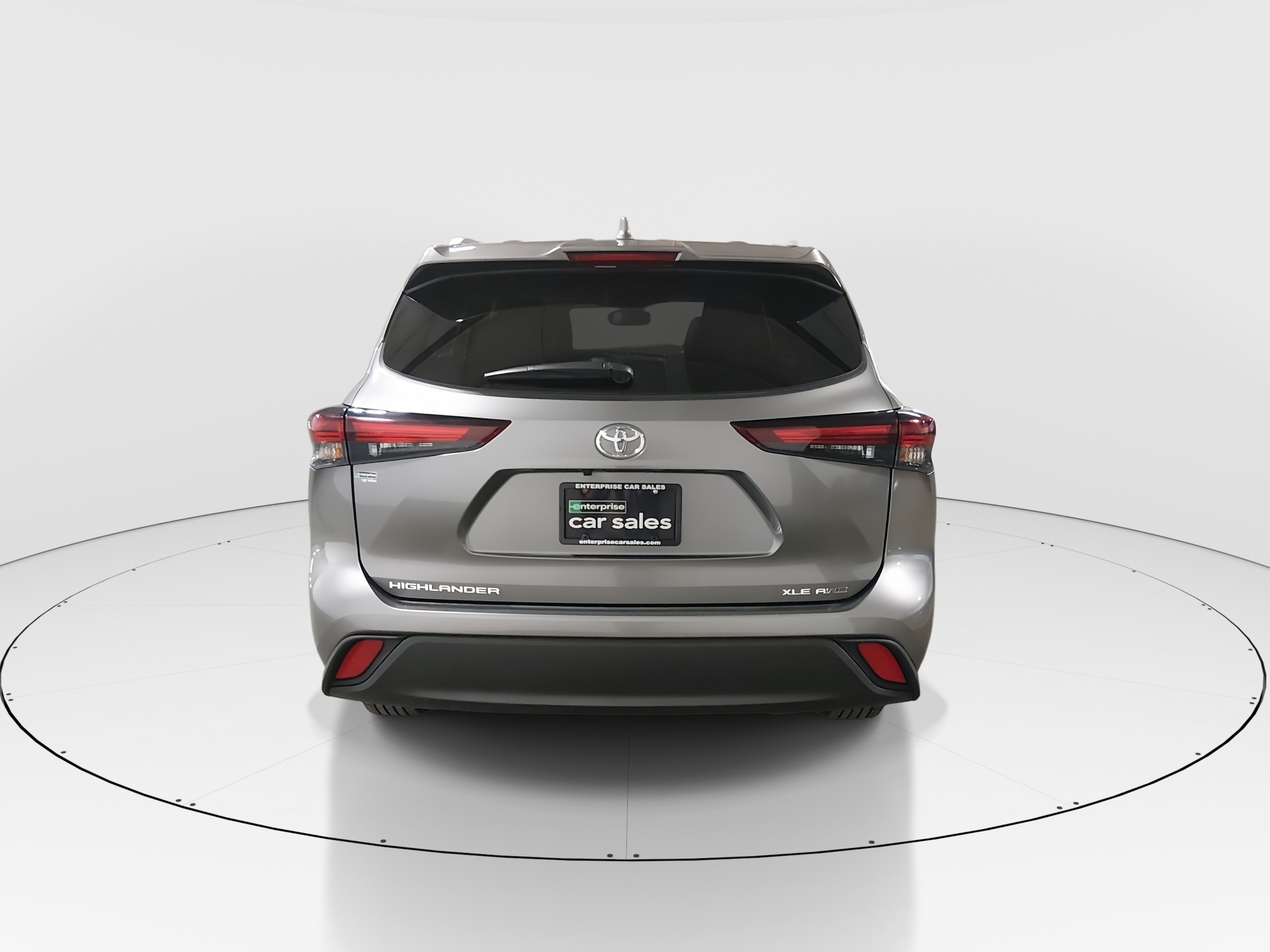 2025 Toyota Highlander XLE - Photo 6