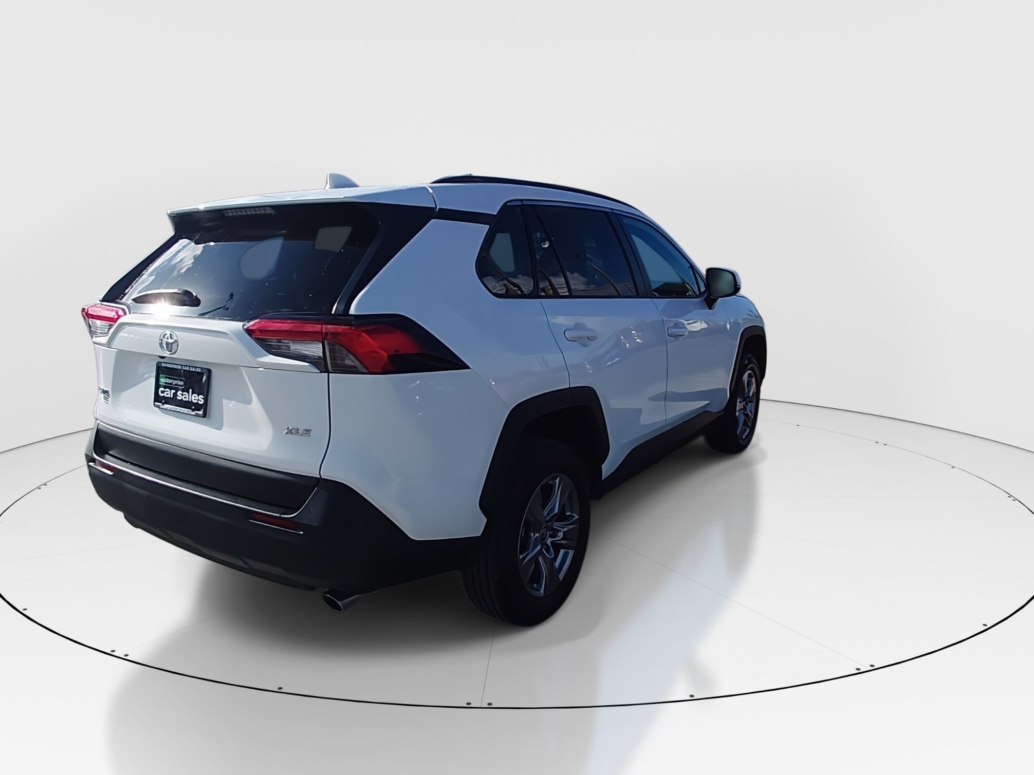 2024 Toyota RAV4 XLE - Photo 7