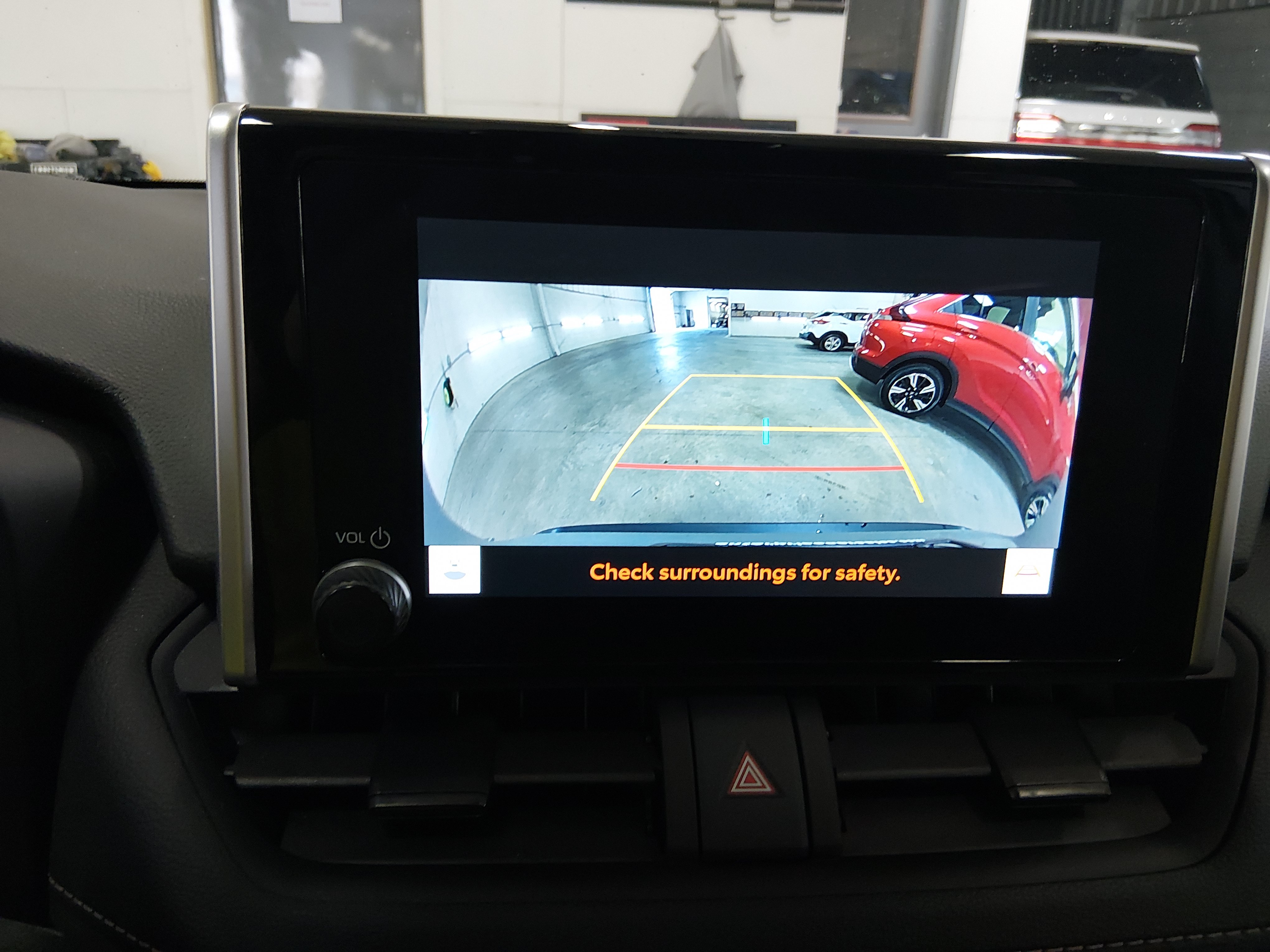 2025 Toyota RAV4 XLE - Photo 16