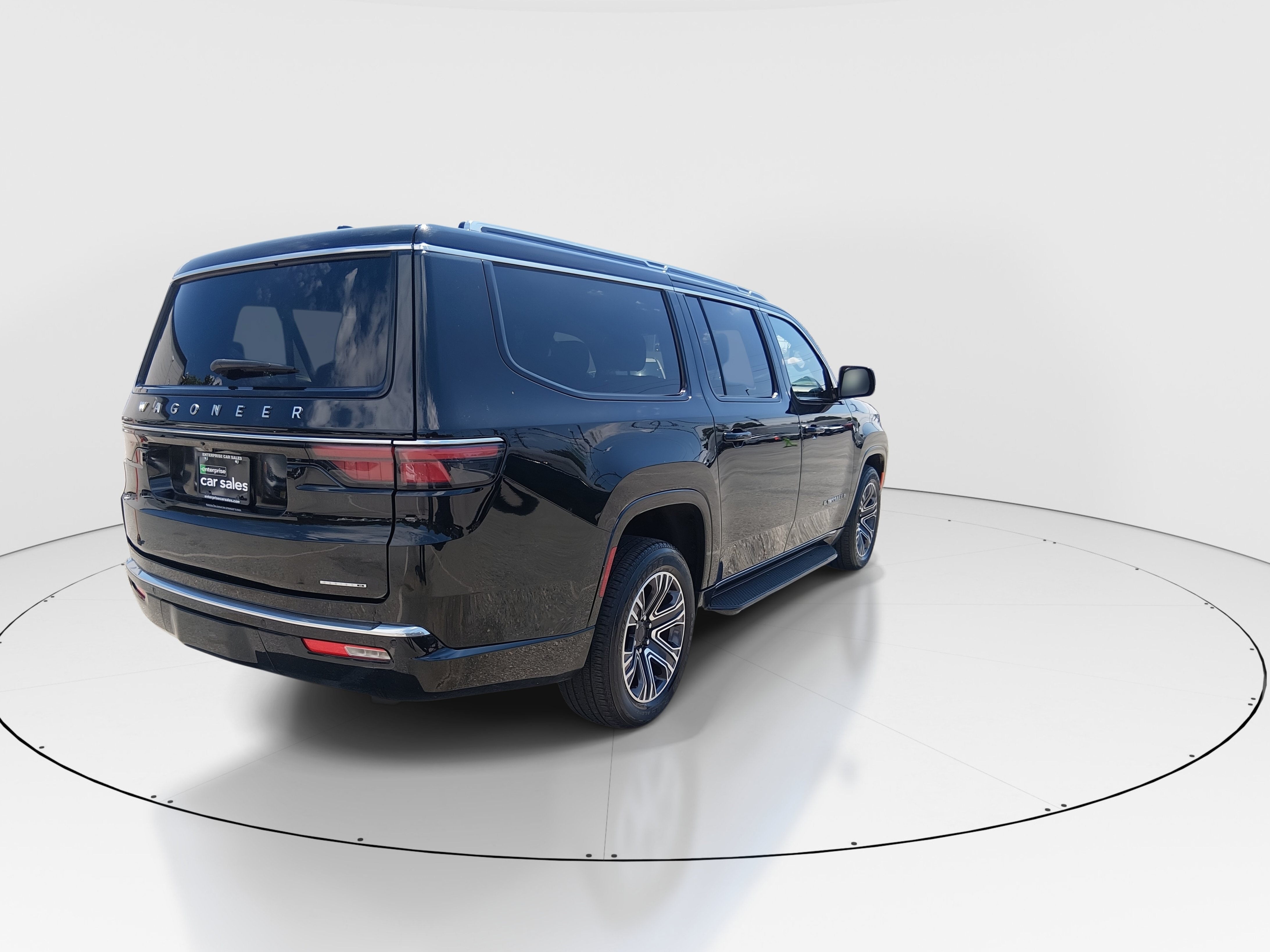 2024 Jeep Wagoneer L Series II - Photo 7