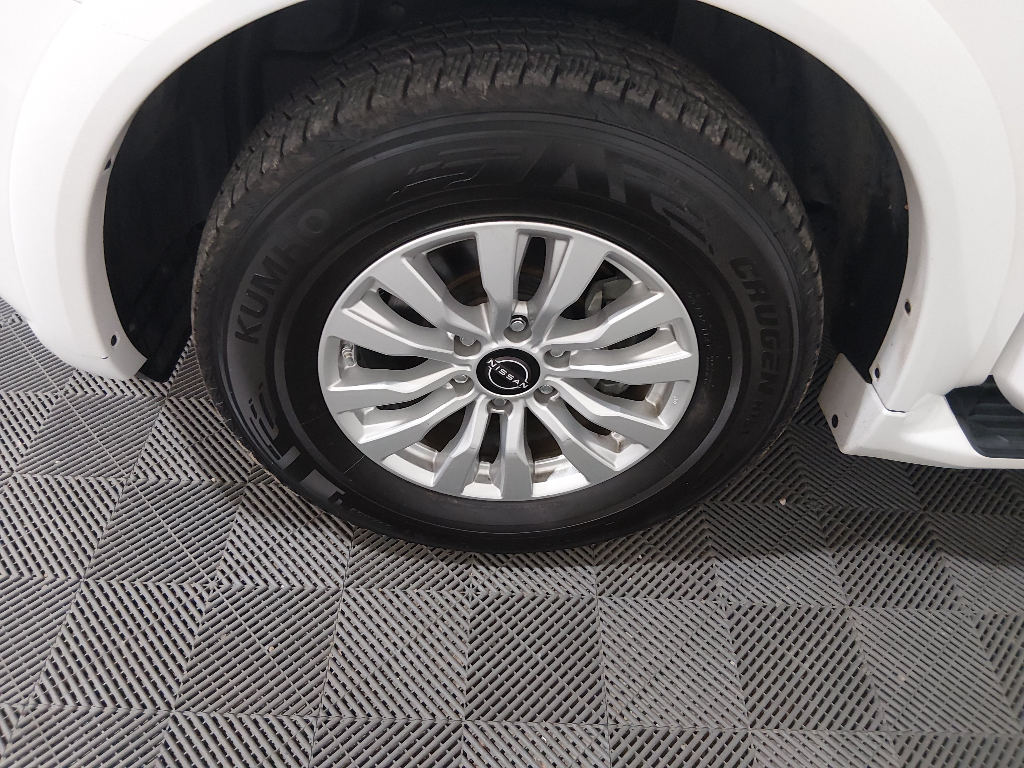 2024 Nissan Armada SV - Photo 10
