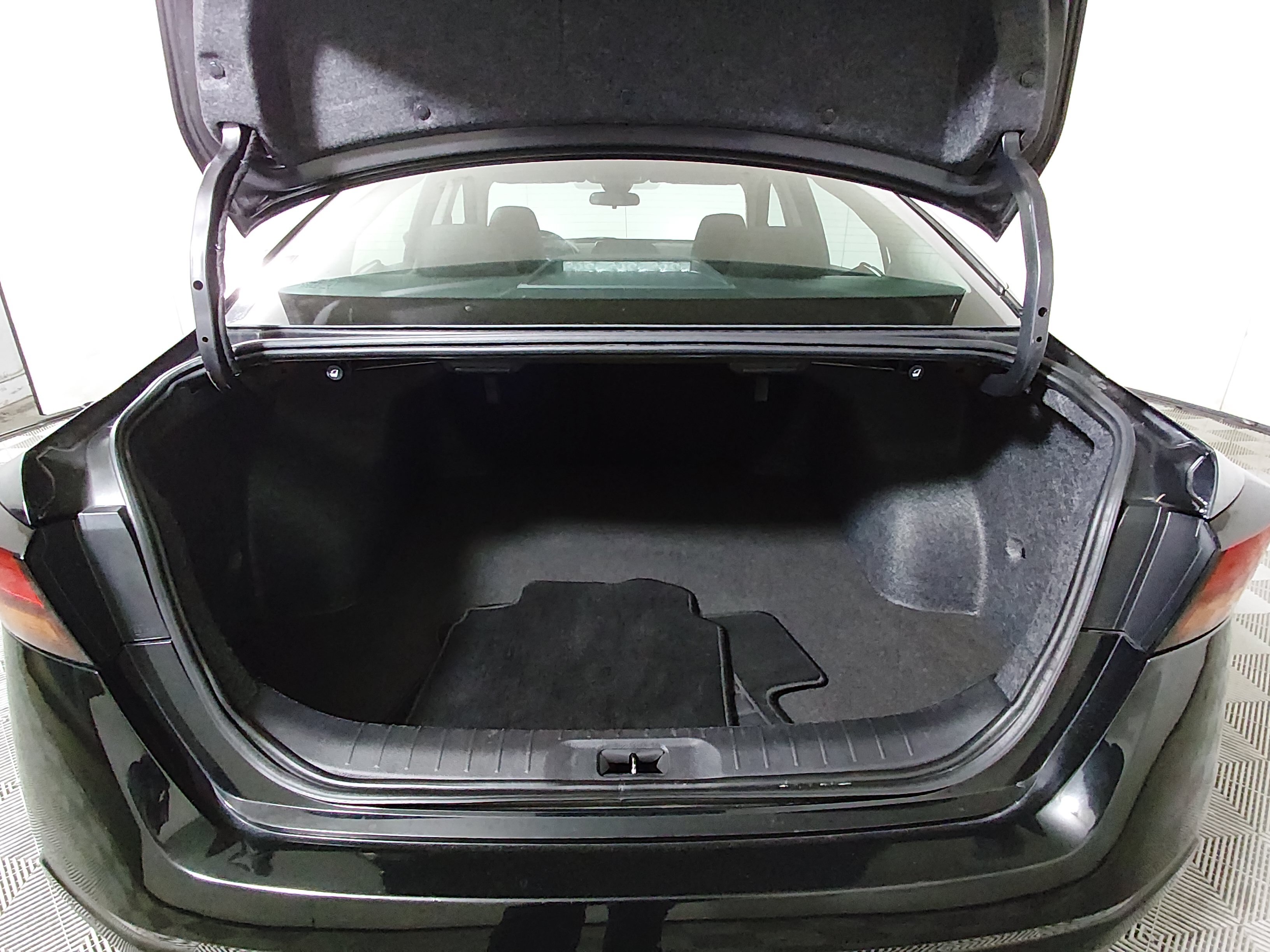 2024 Nissan Altima SV - Photo 11