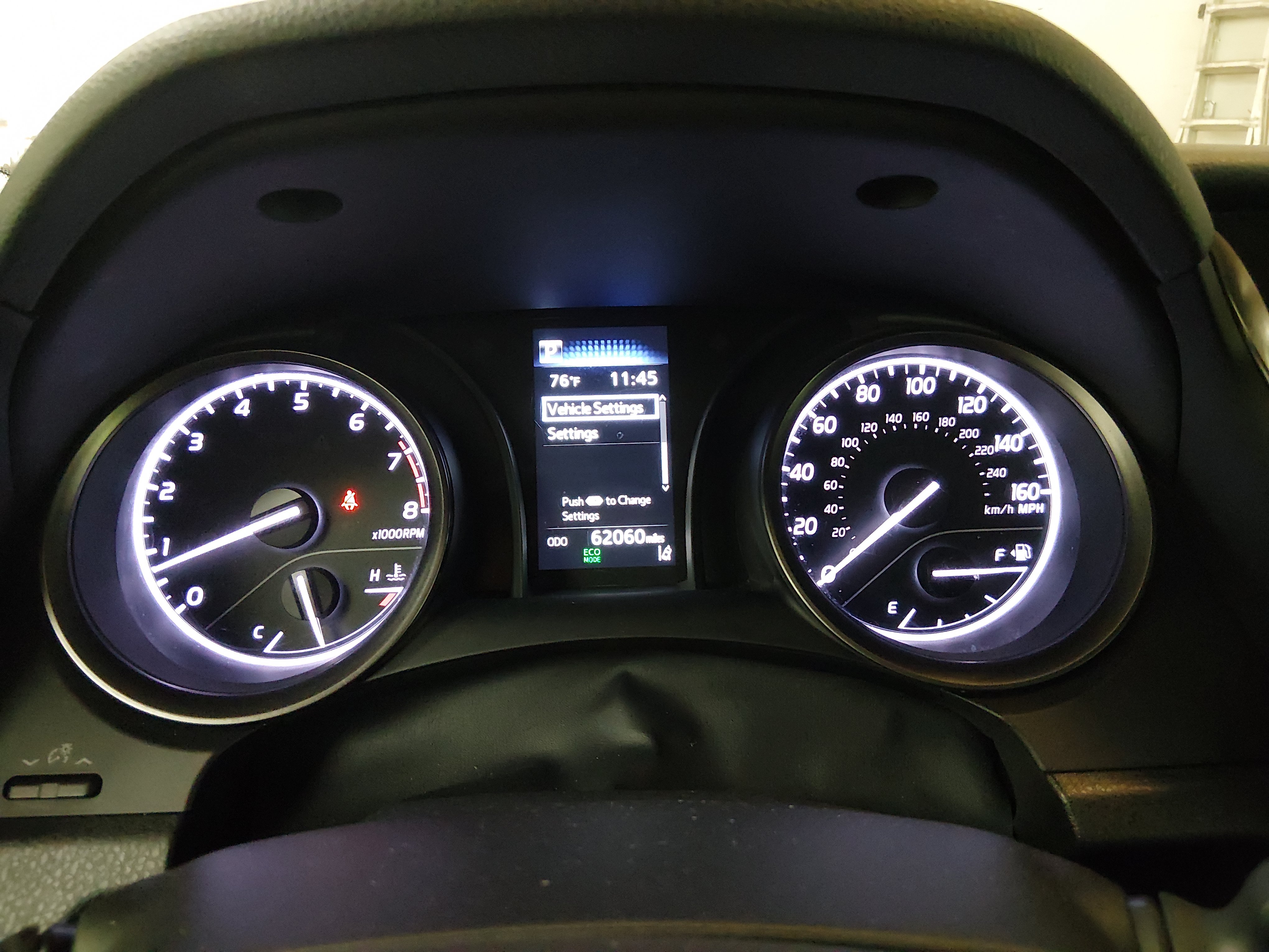 2024 Toyota Camry SE - Photo 14