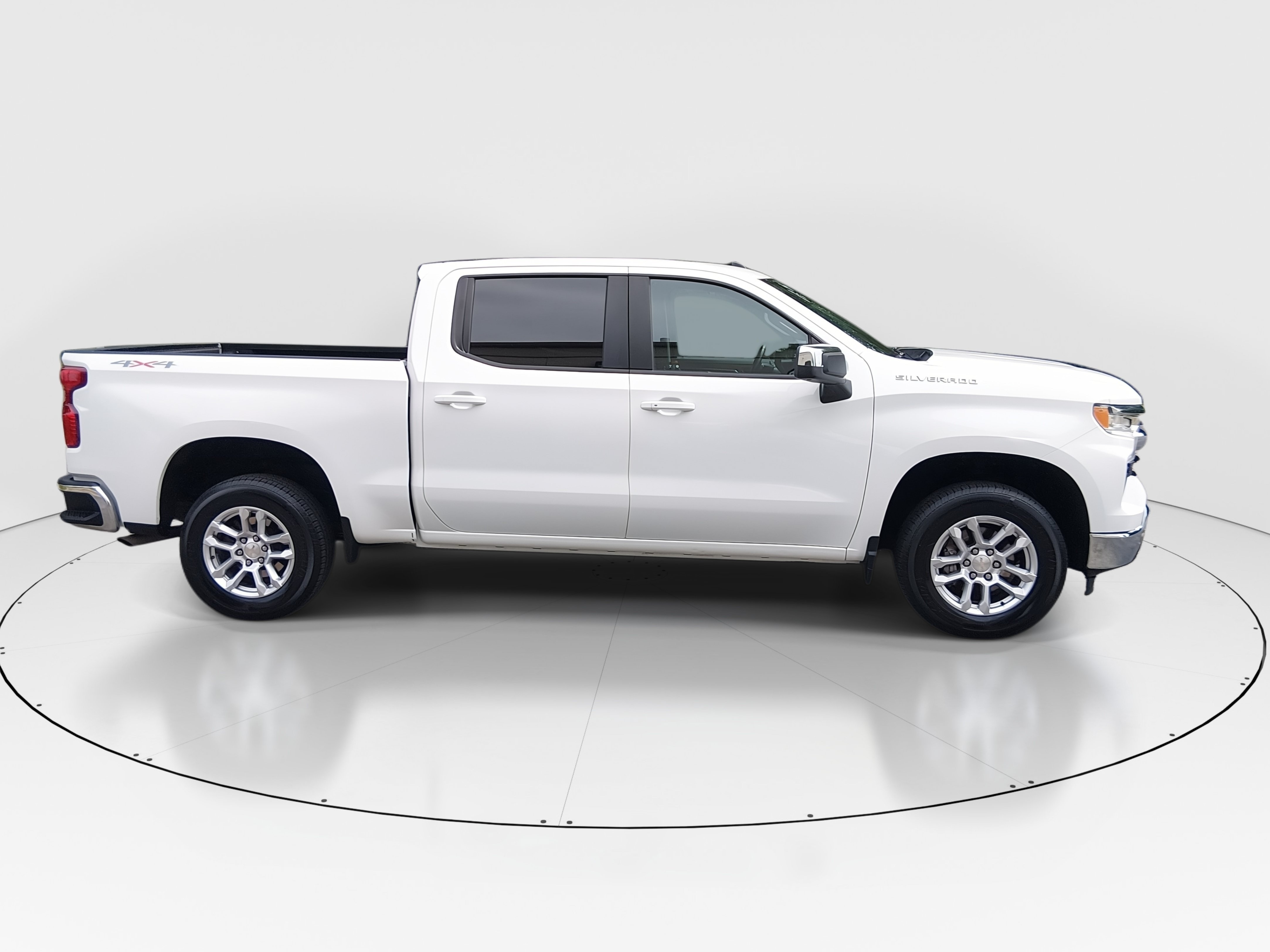 2023 Chevrolet Silverado 1500 LT - Photo 8