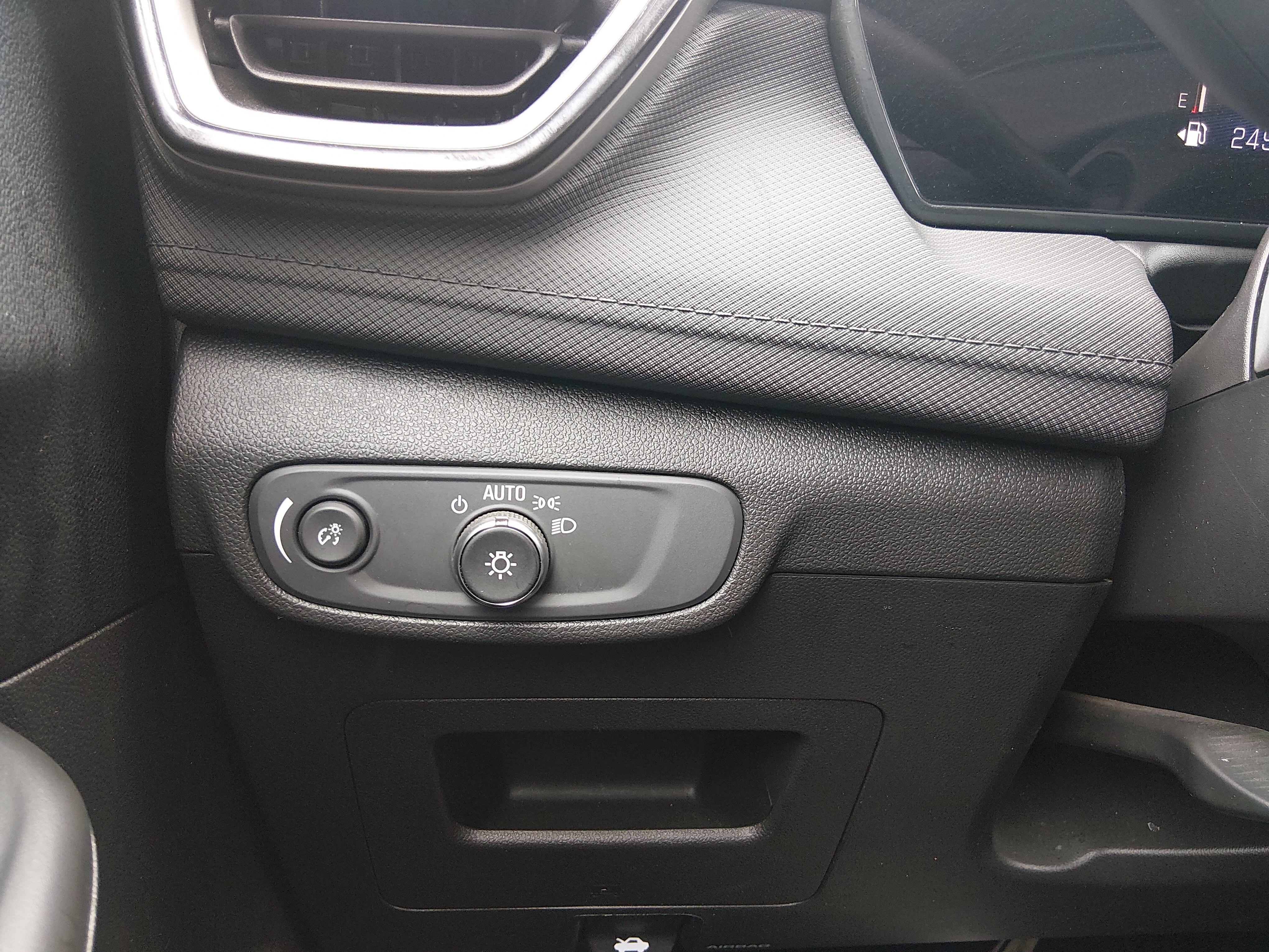 2025 Chevrolet Trailblazer LT - Photo 13