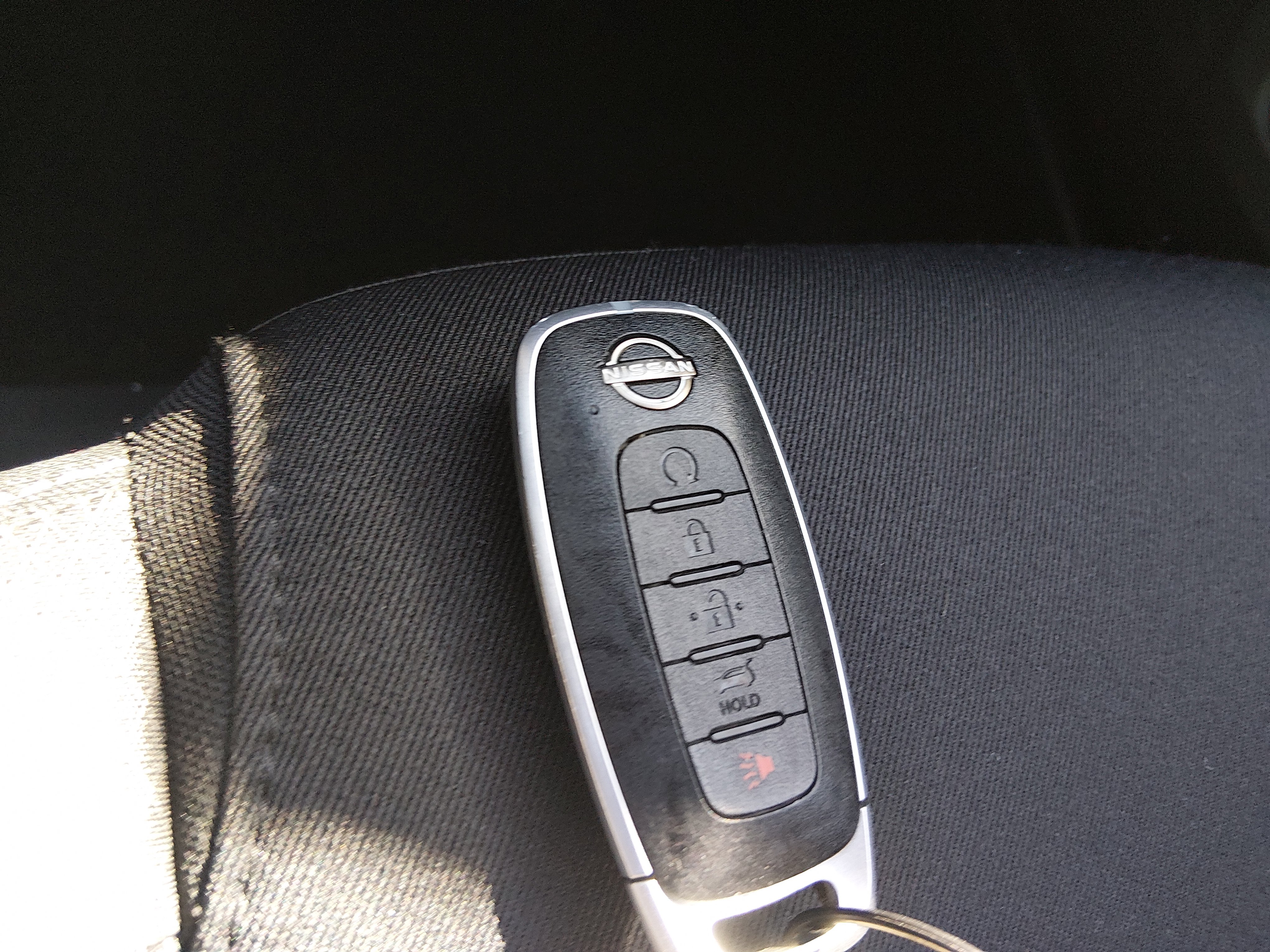 2025 Nissan Pathfinder SV - Photo 15
