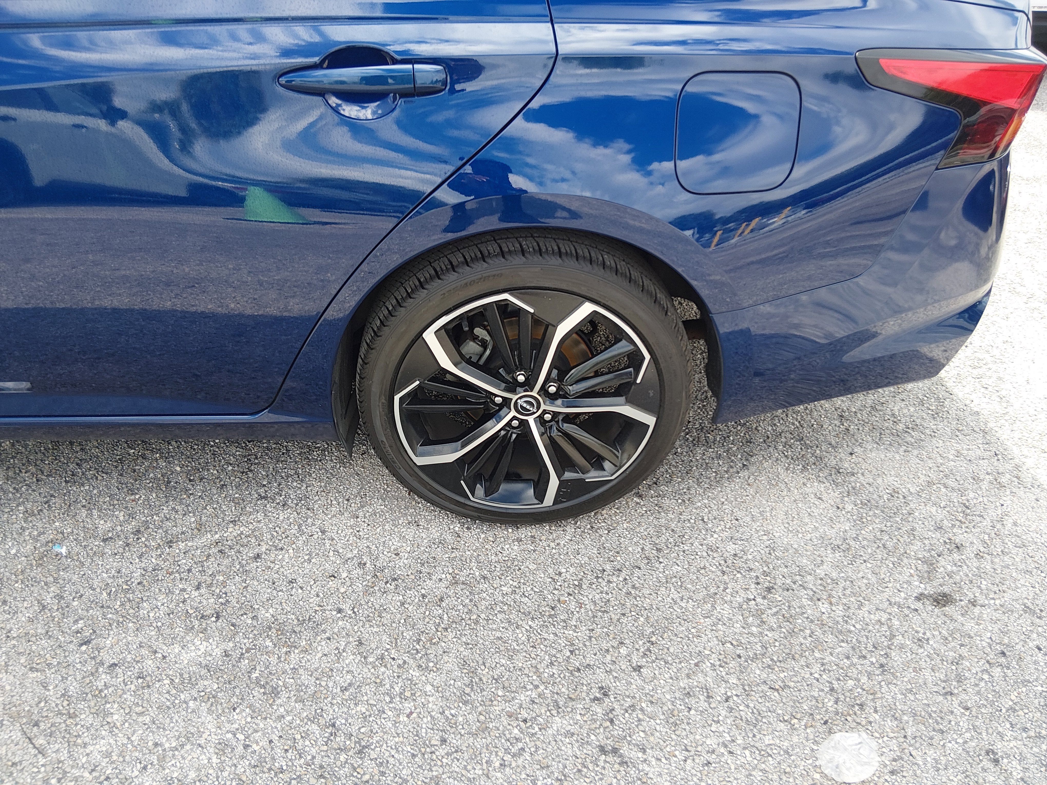 2024 Nissan Altima SR - Photo 10