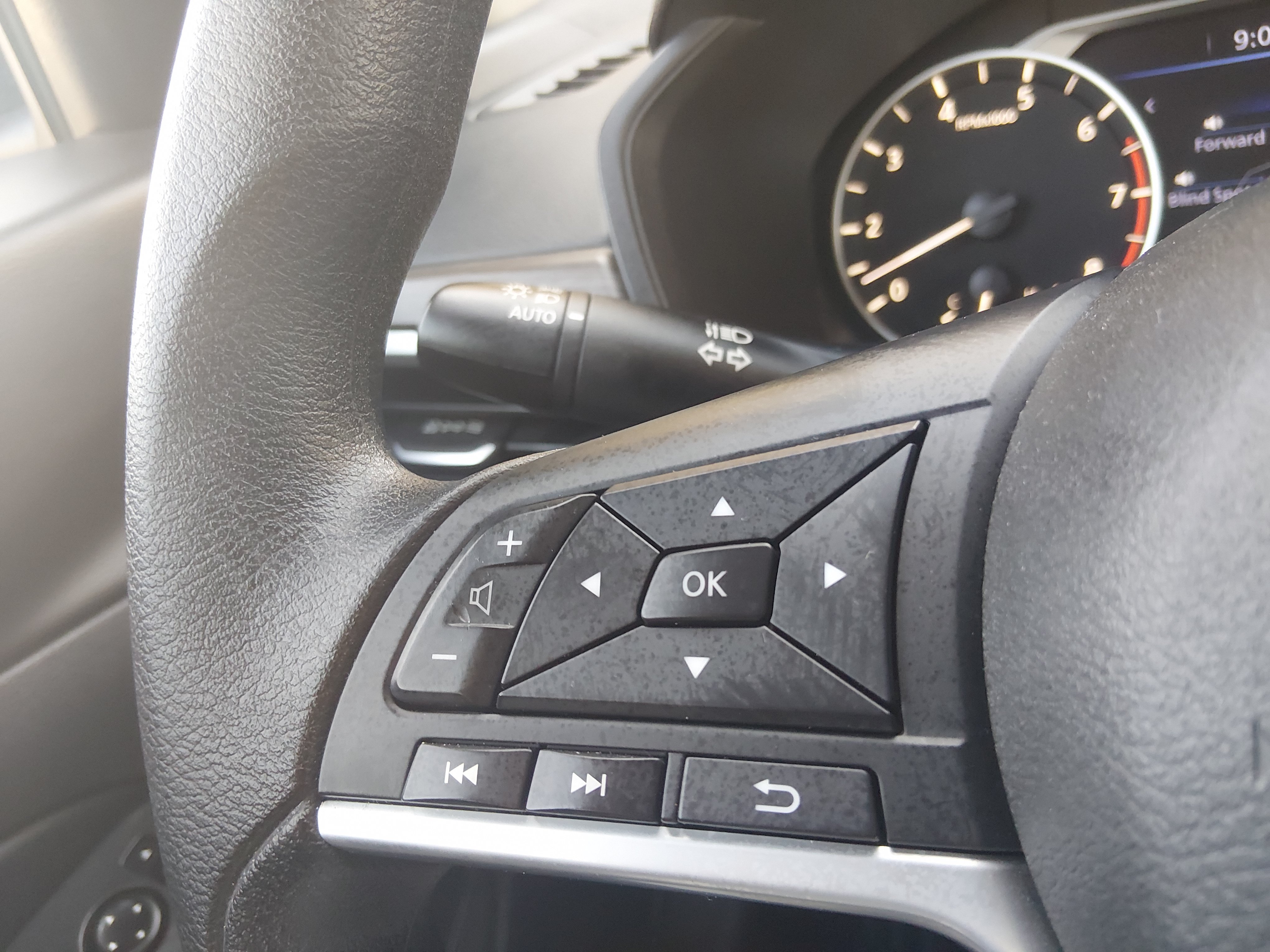 2025 Nissan Altima SV - Photo 13