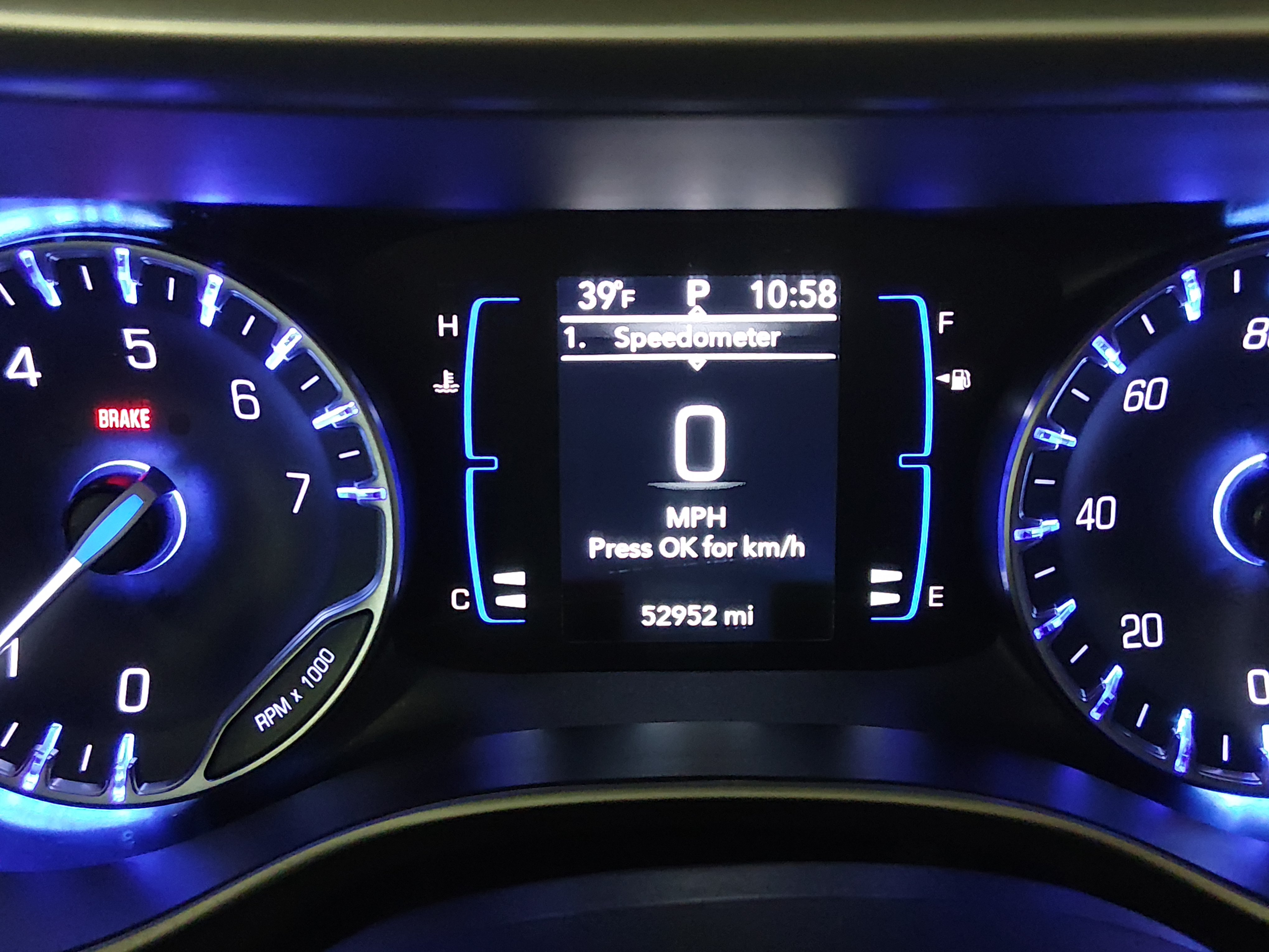 2024 Chrysler Voyager LX - Photo 14