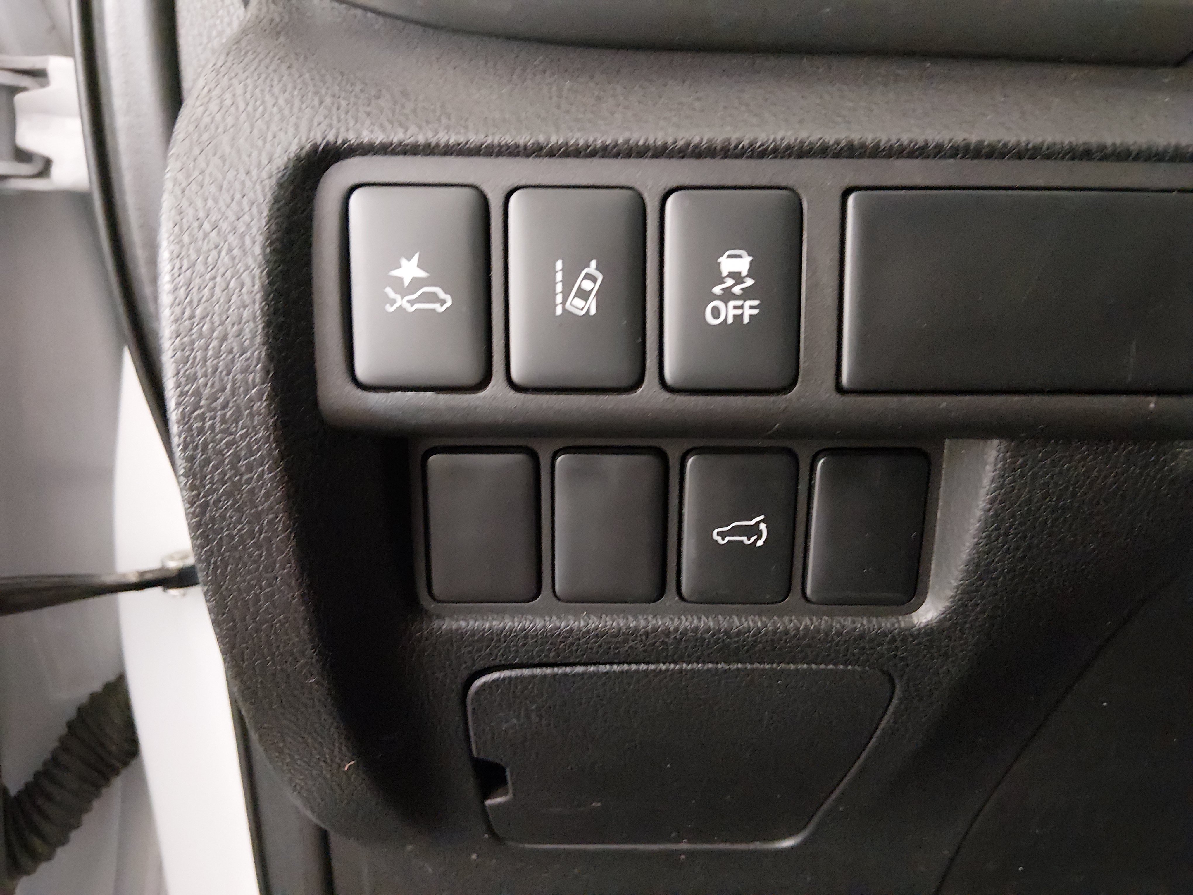 2024 Mitsubishi Eclipse Cross SE - Photo 13
