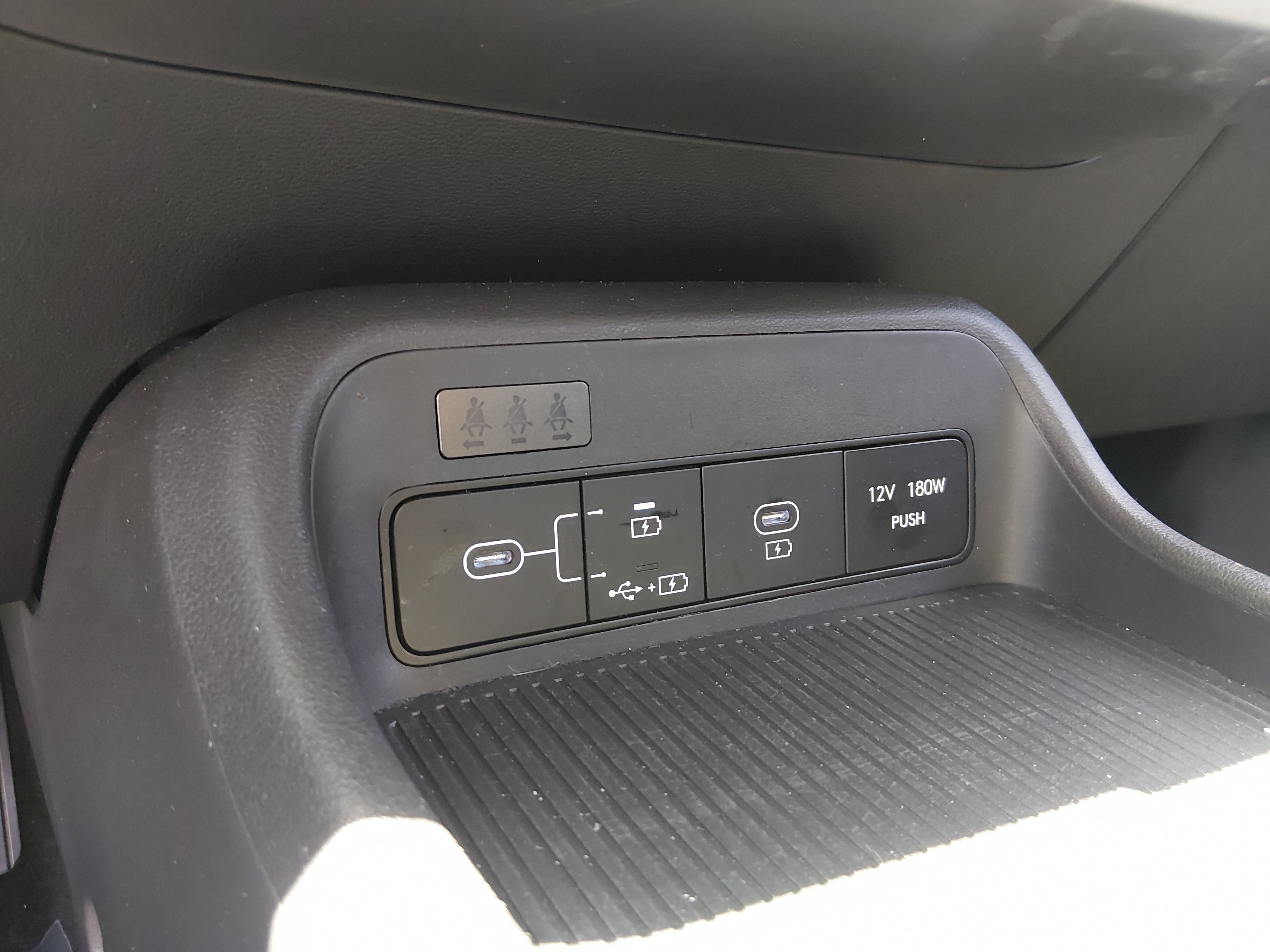 2024 Hyundai Kona SEL - Photo 18