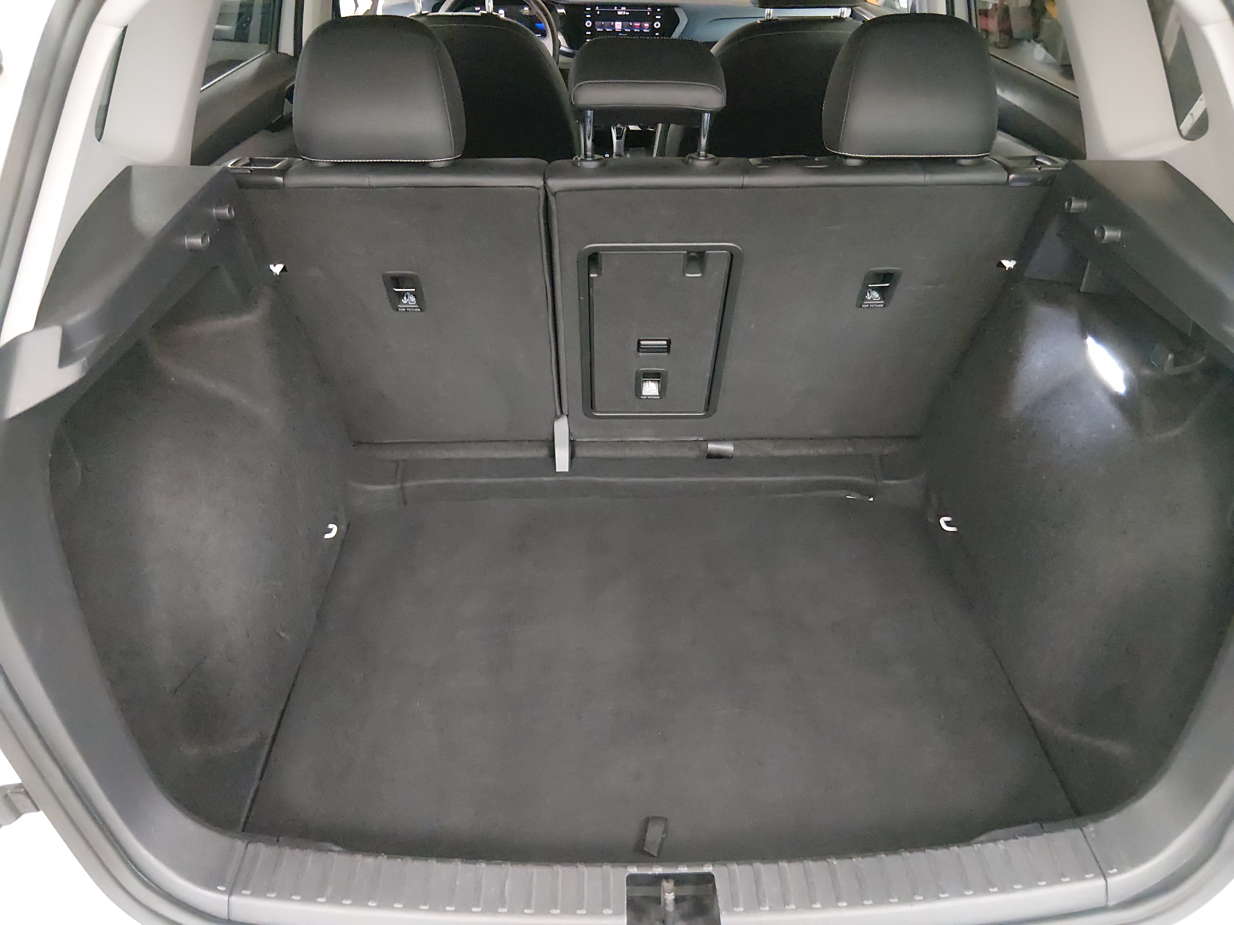 2024 Volkswagen Taos SE - Photo 11
