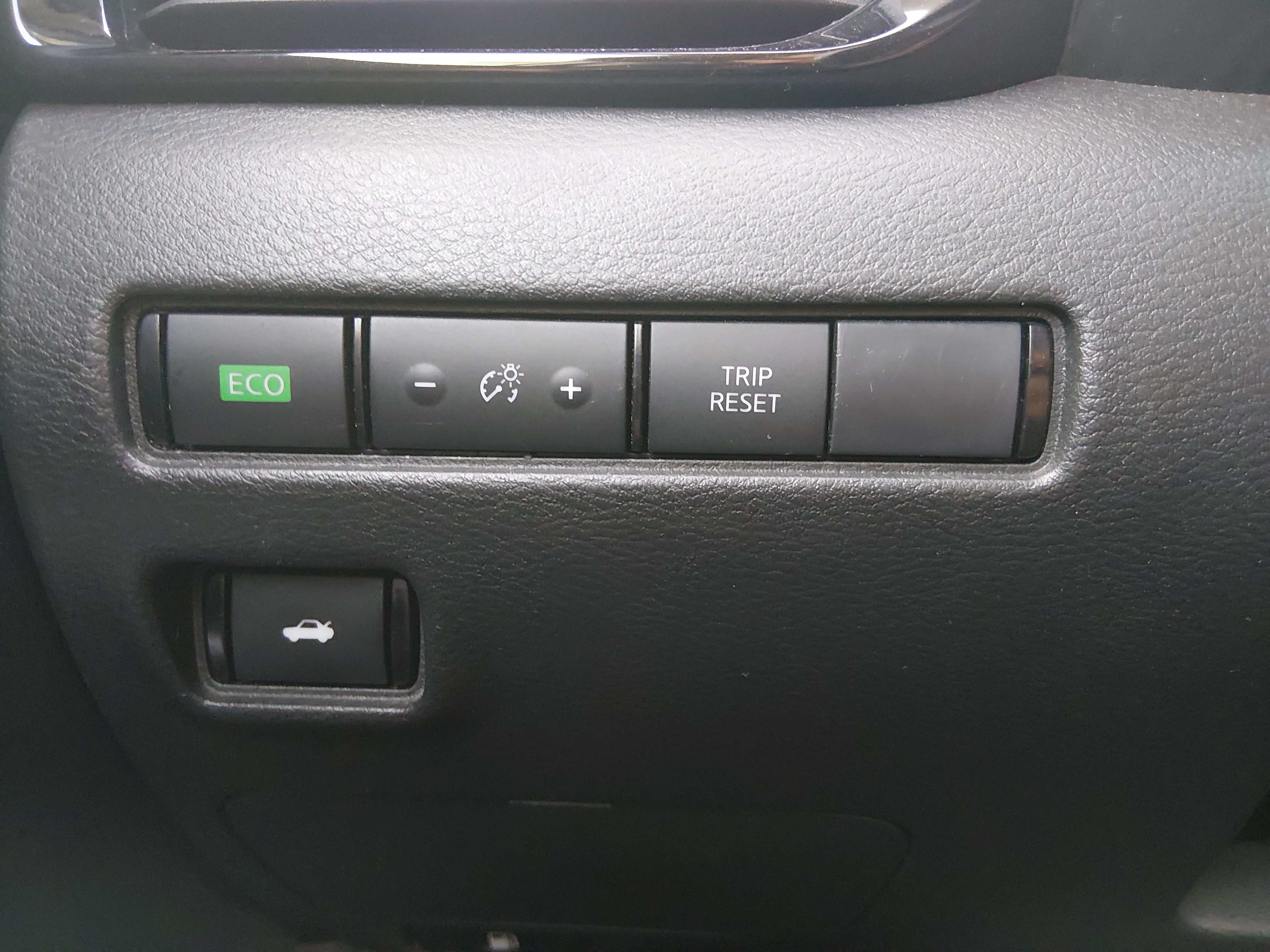 2025 Nissan Sentra SR - Photo 13