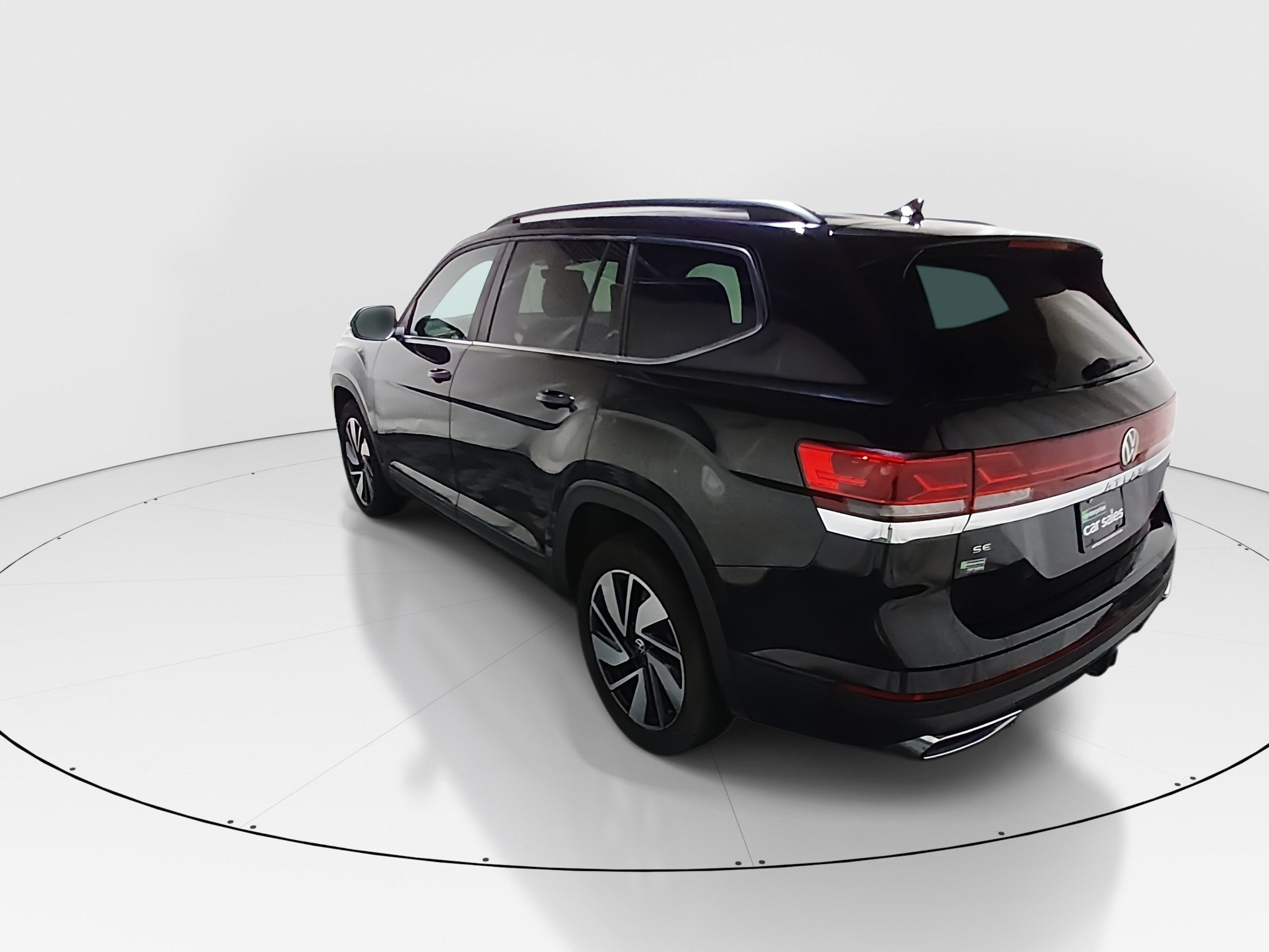 2025 Volkswagen Atlas SE w/Tech - Photo 5