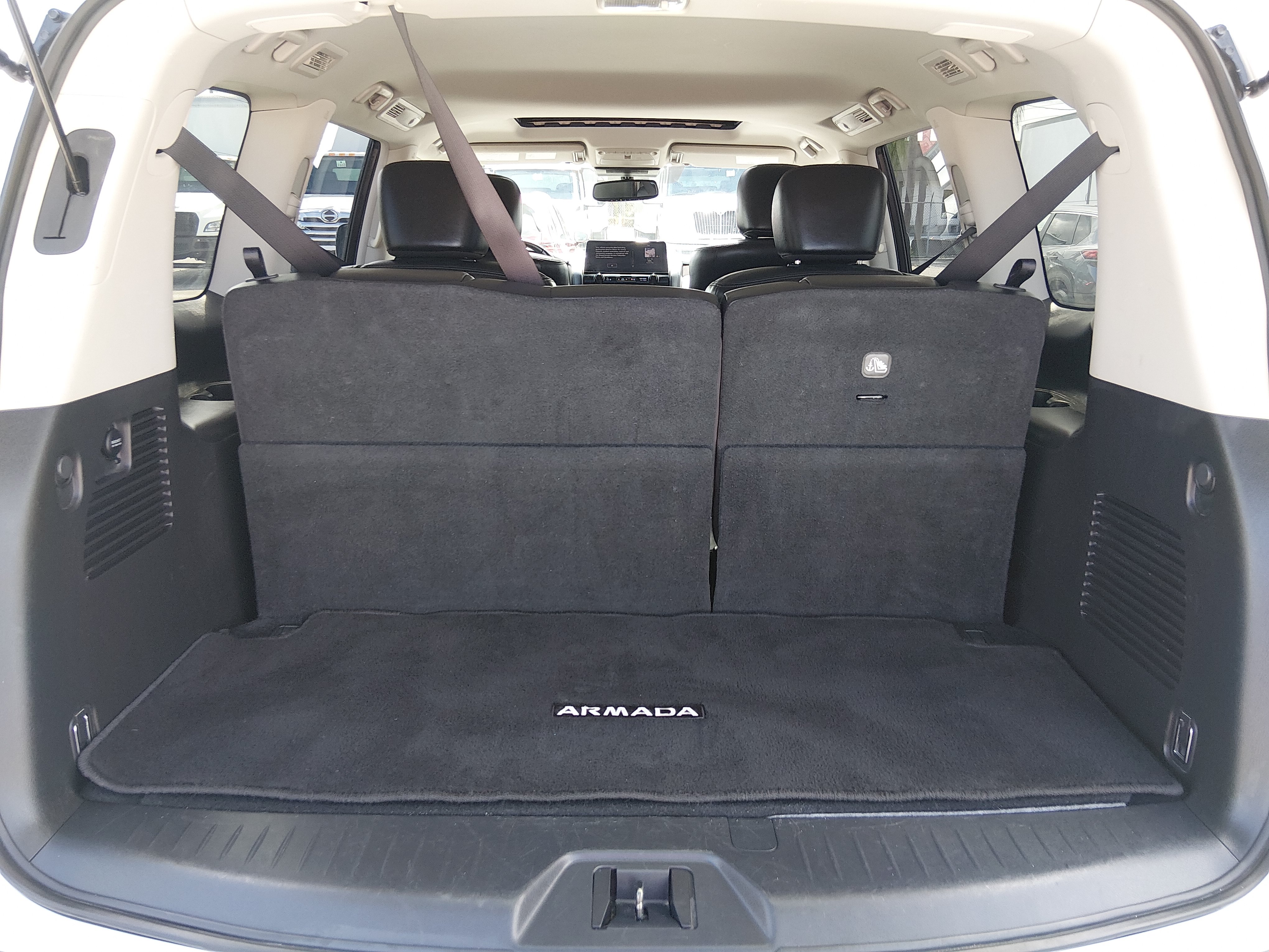 2024 Nissan Armada SL - Photo 11