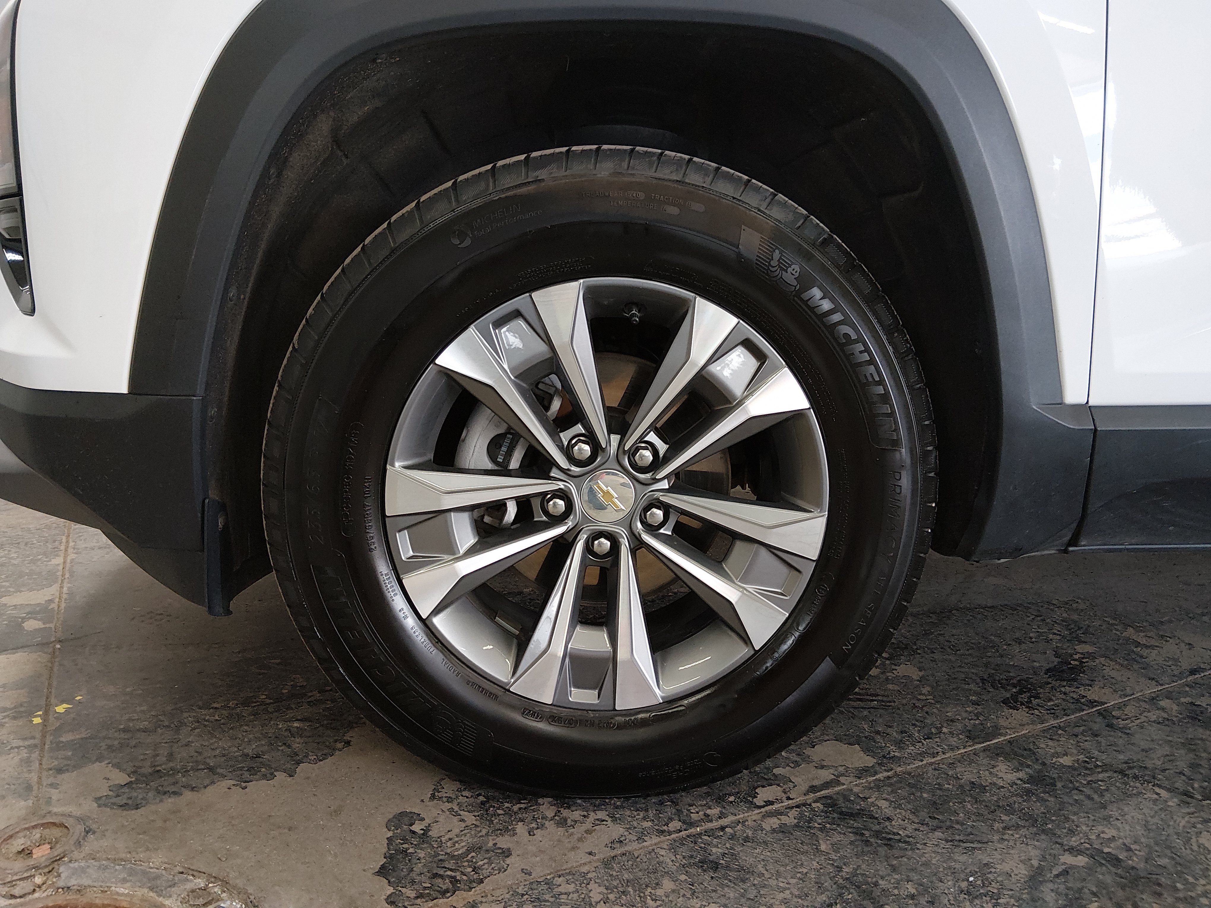 2025 Chevrolet Equinox LT - Photo 10