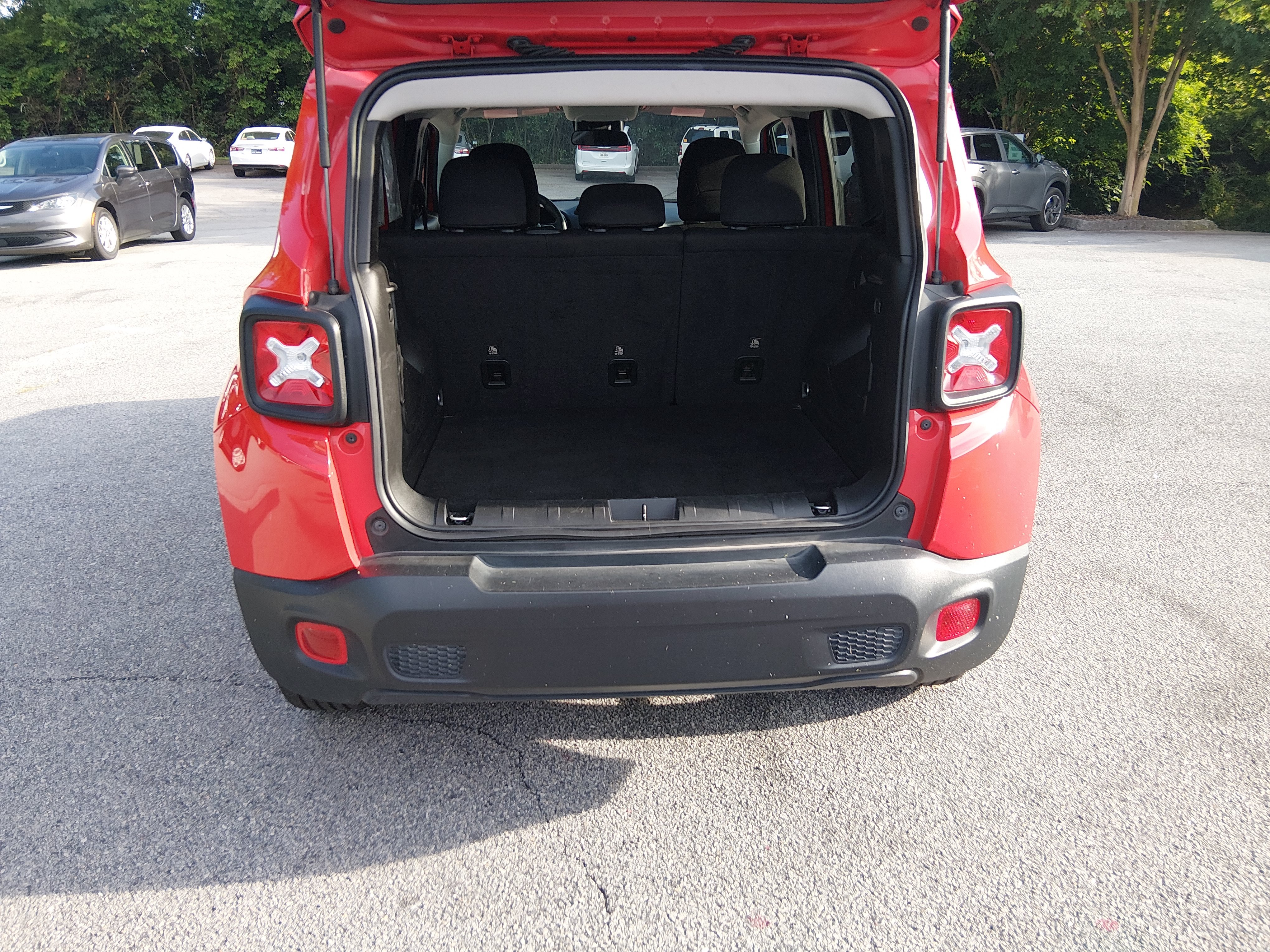2023 Jeep Renegade Latitude - Photo 11