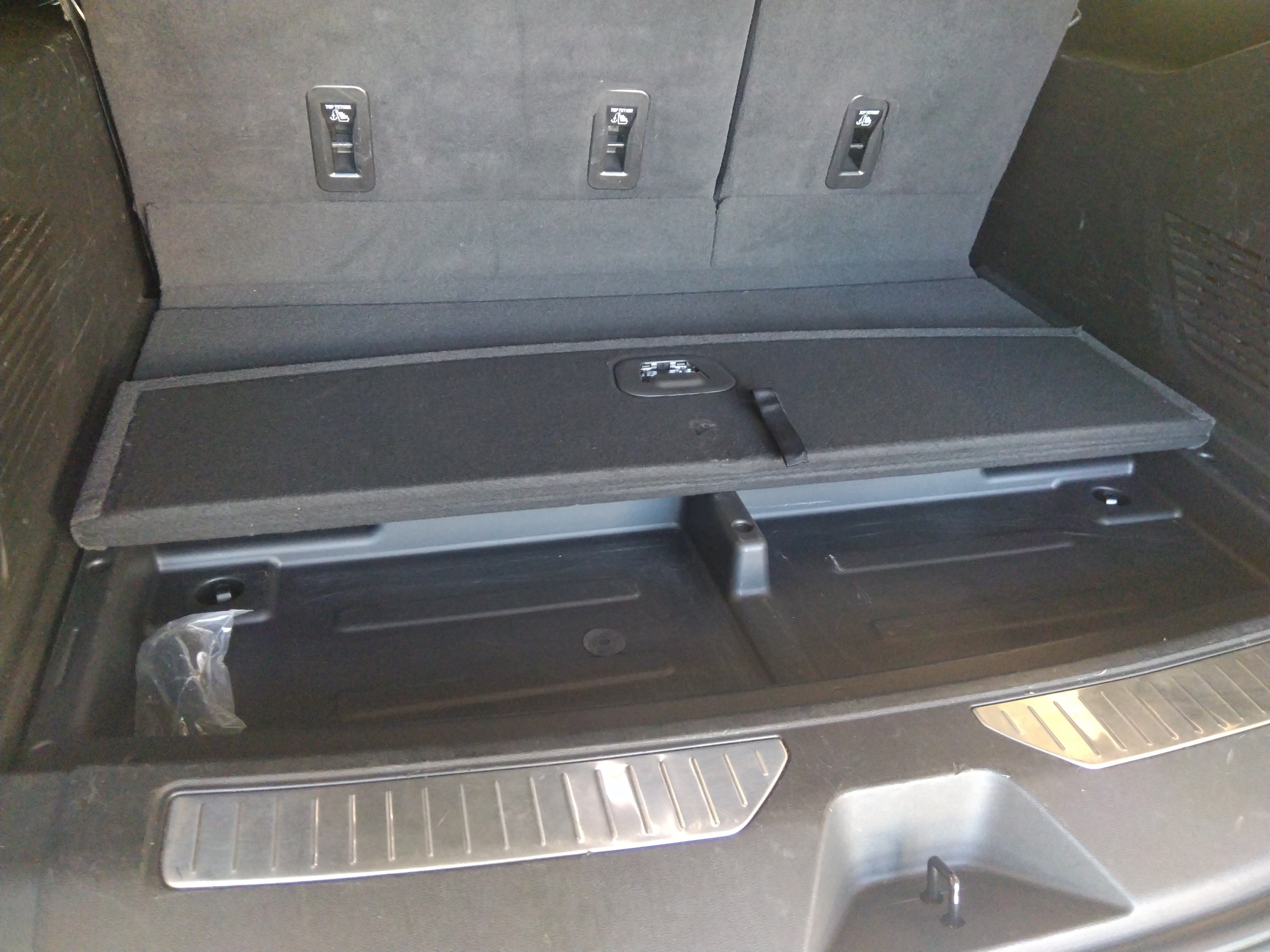 2024 Chevrolet Suburban Premier - Photo 20