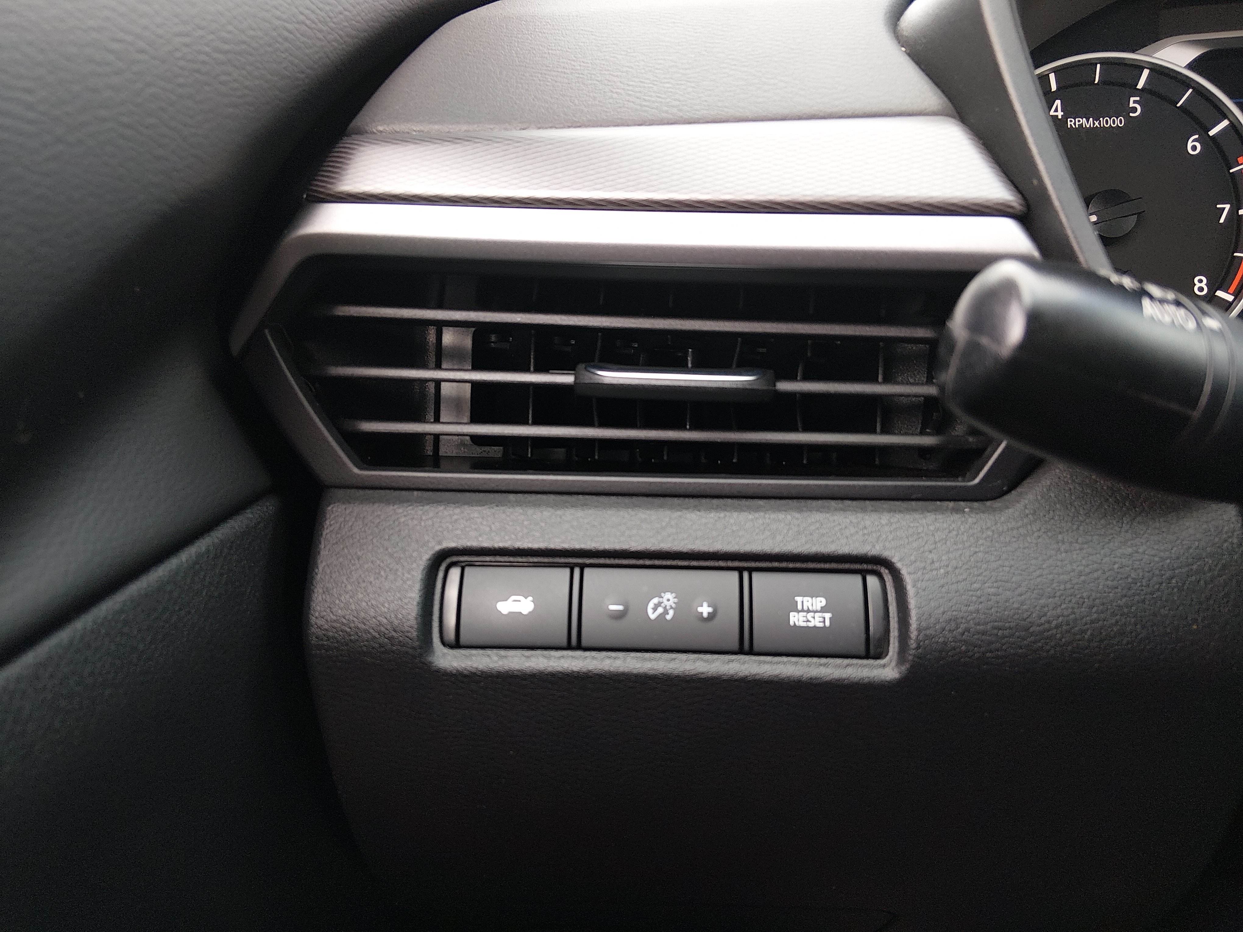 2024 Nissan Altima SR - Photo 13