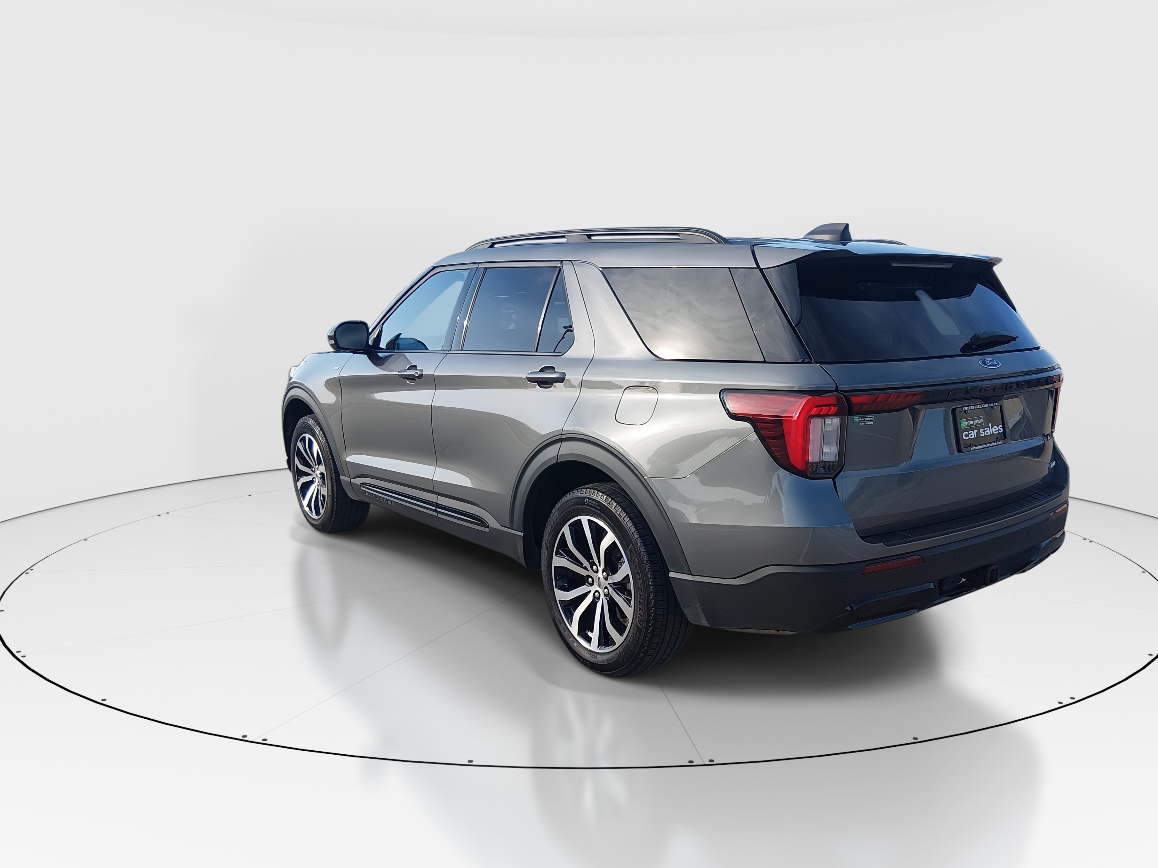 2025 Ford Explorer 5