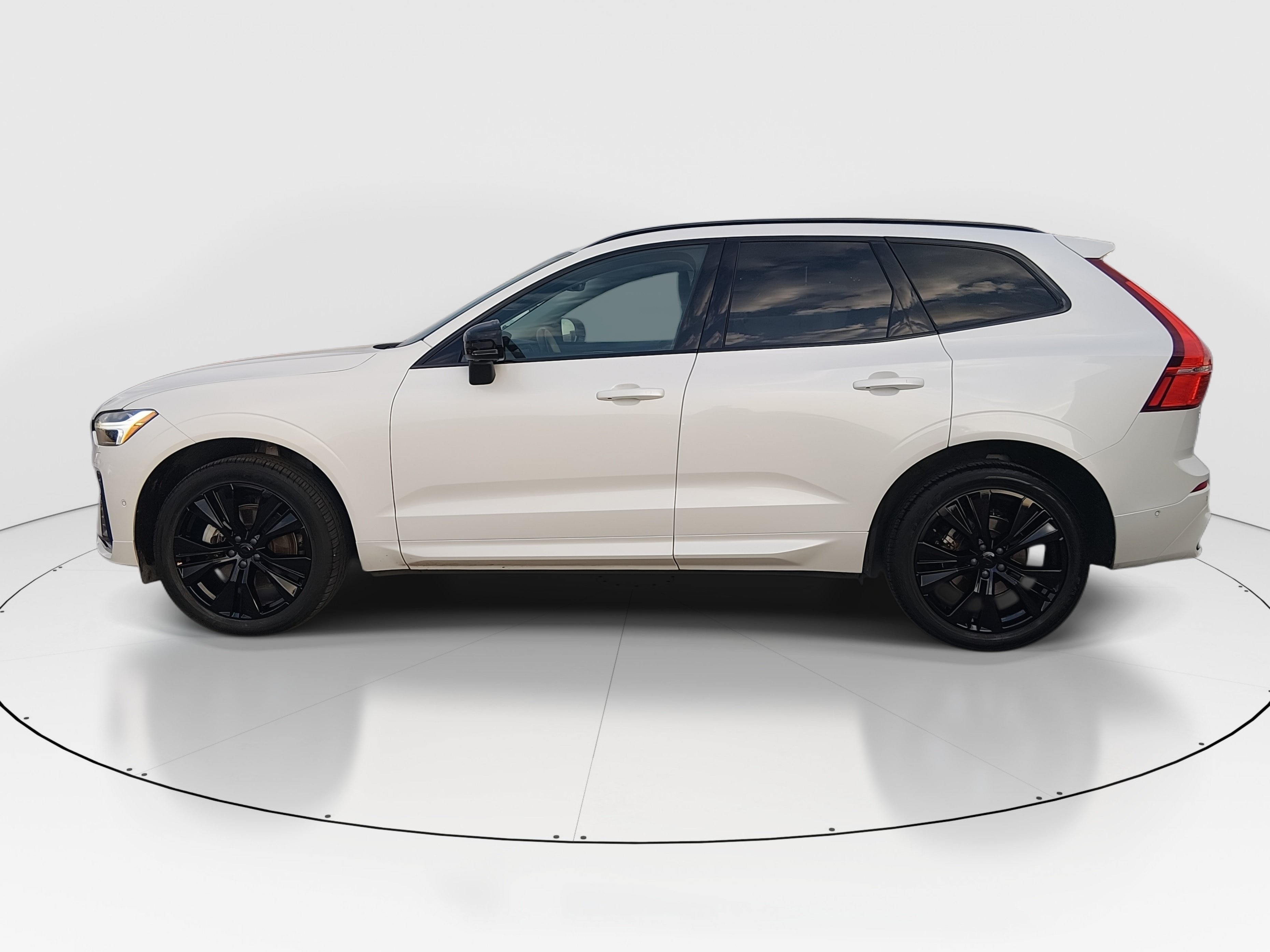 2024 Volvo XC60 4