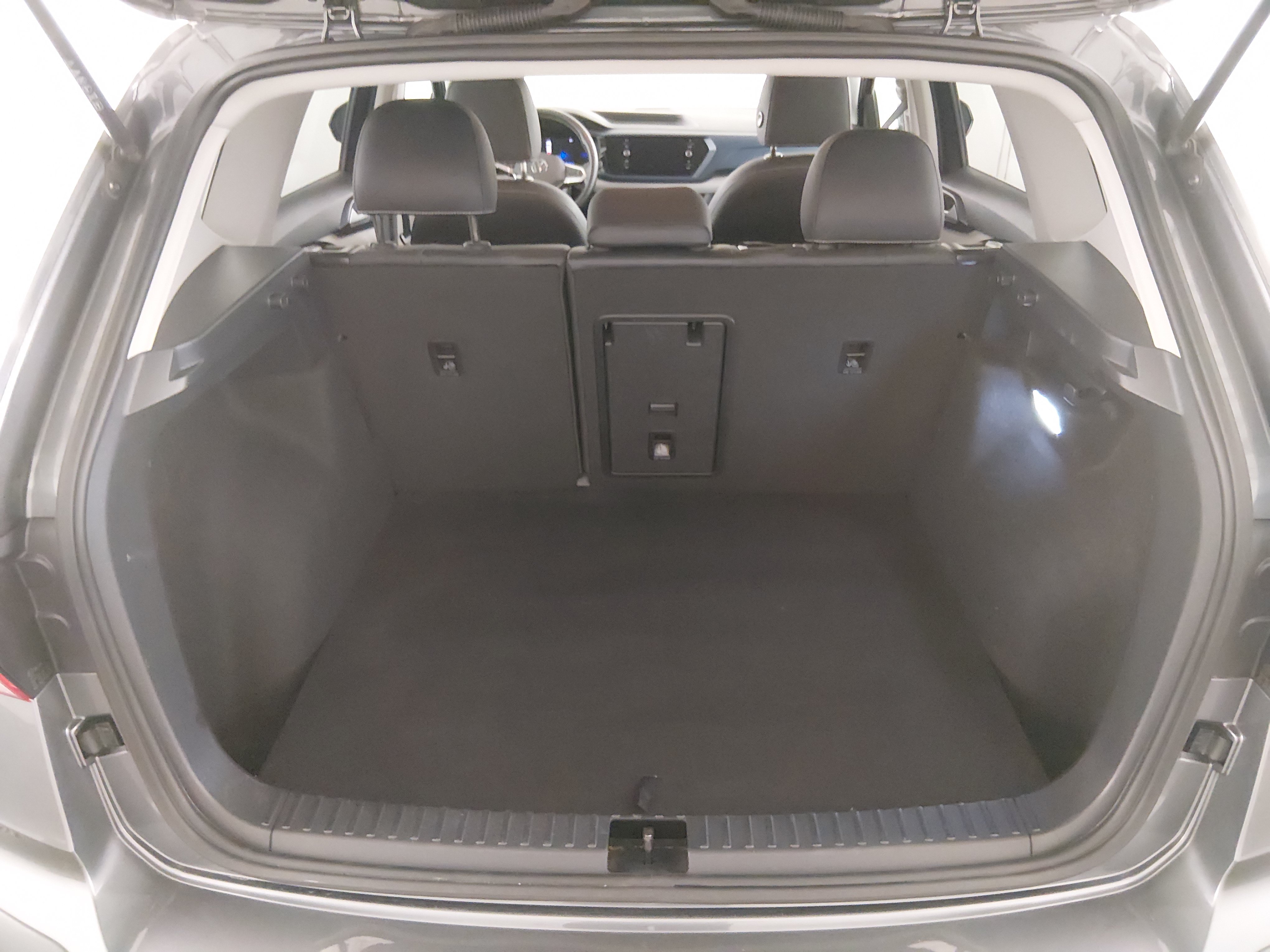 2024 Volkswagen Taos SE - Photo 11