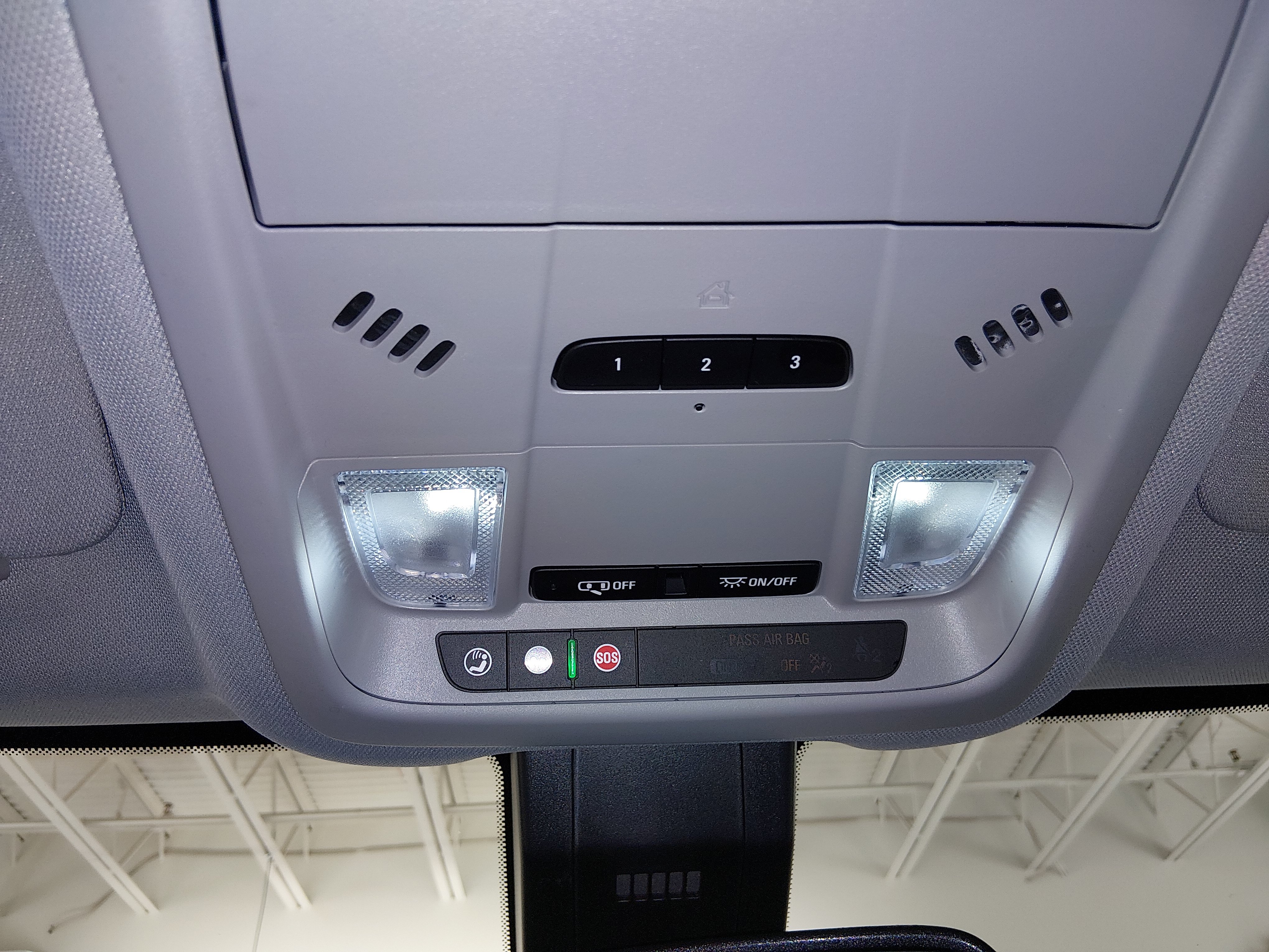 2023 GMC Terrain SLT - Photo 18