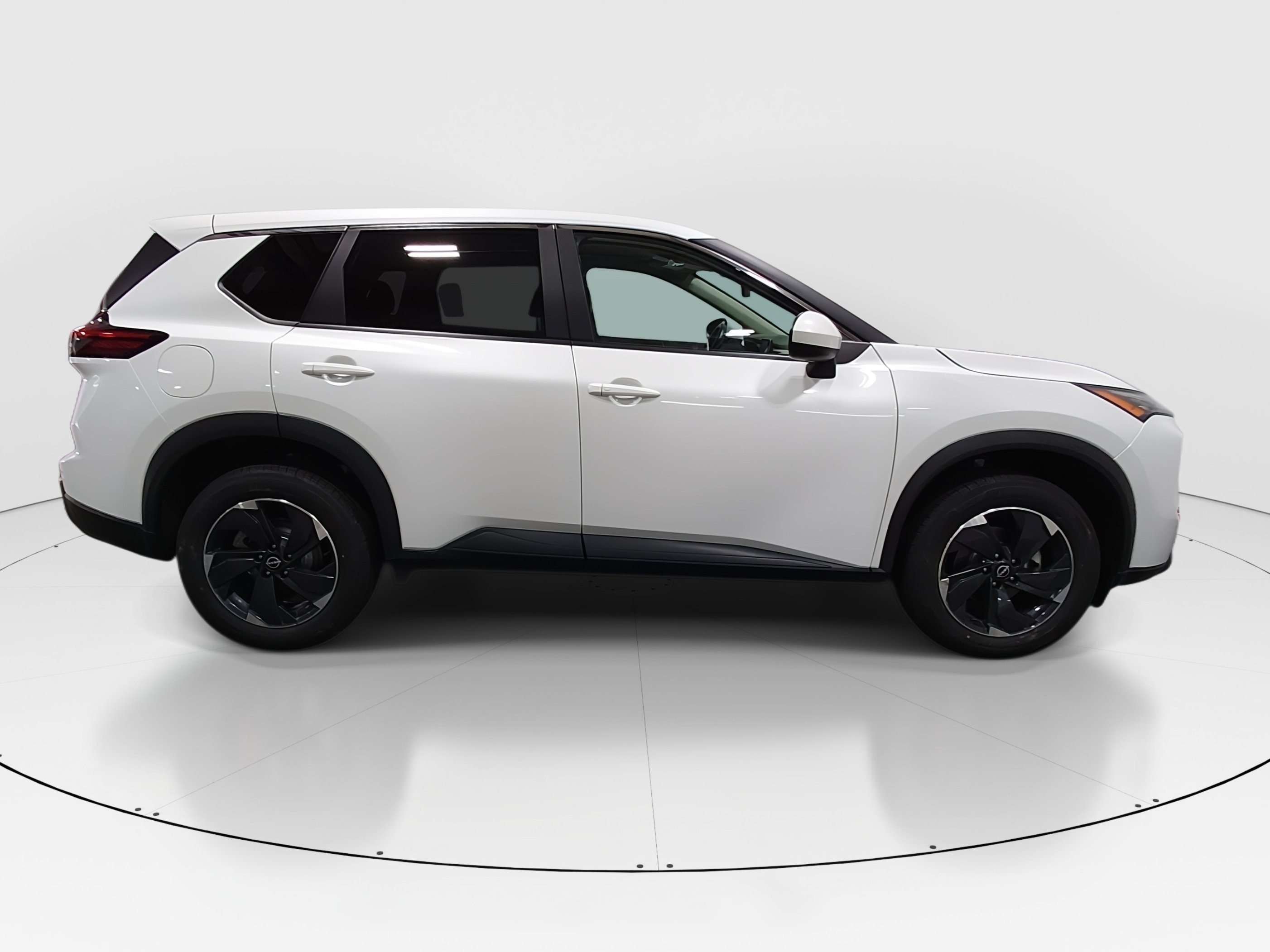 2024 Nissan Rogue SV - Photo 8