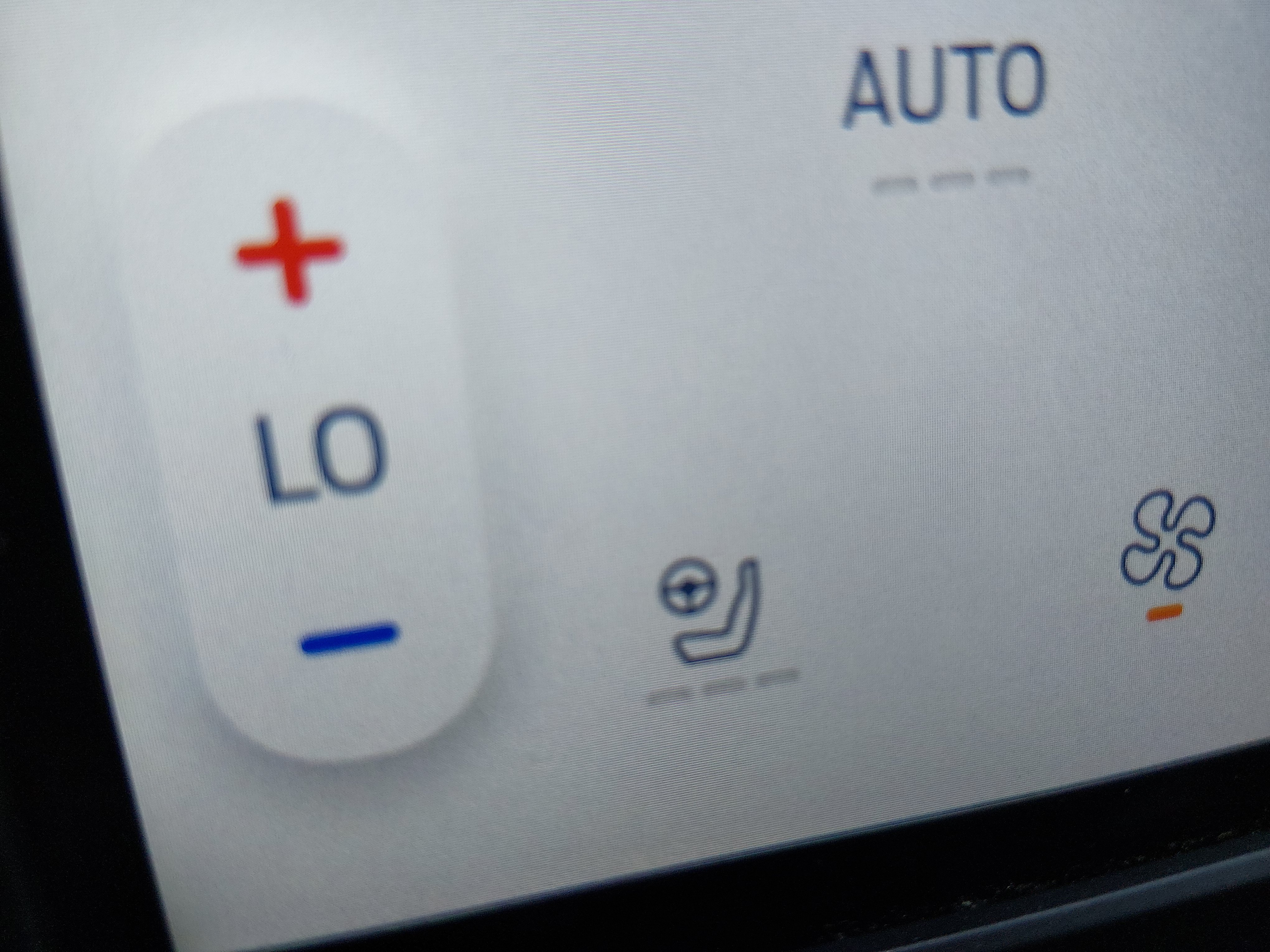 2024 Ford Edge Titanium - Photo 18