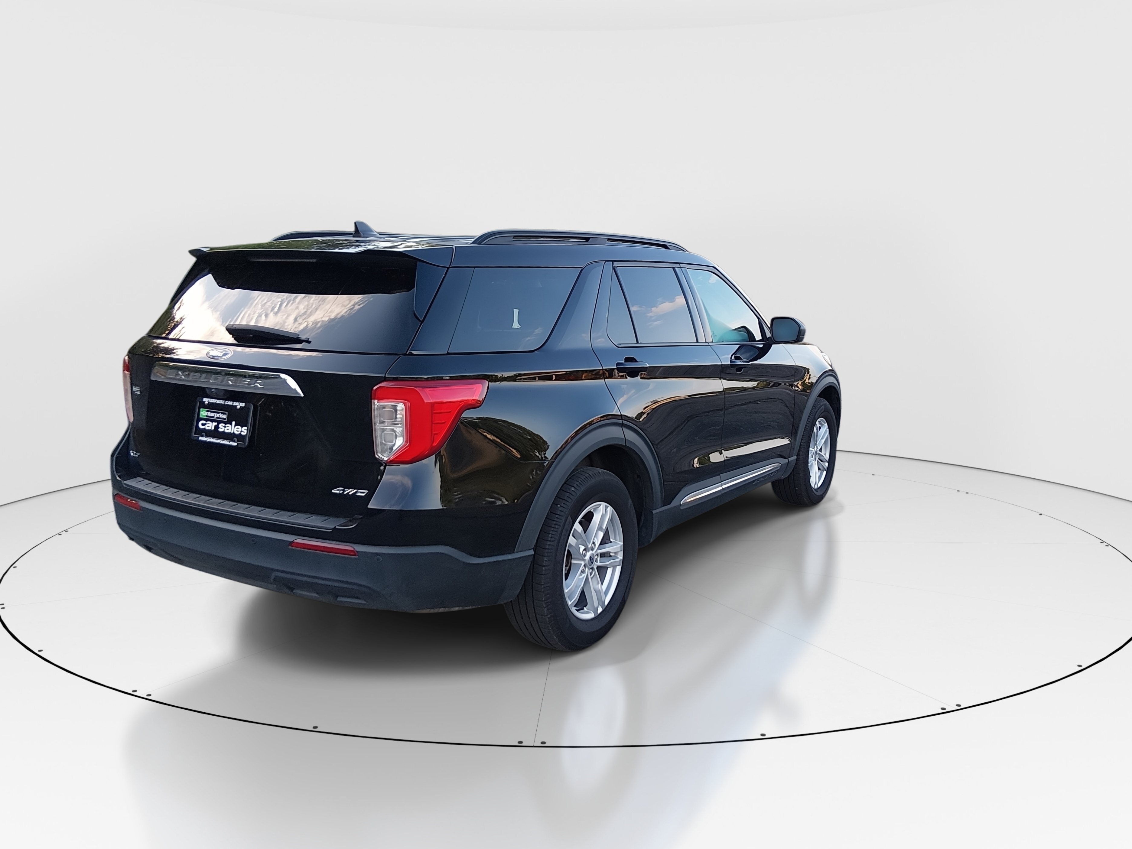 2023 Ford Explorer XLT - Photo 7