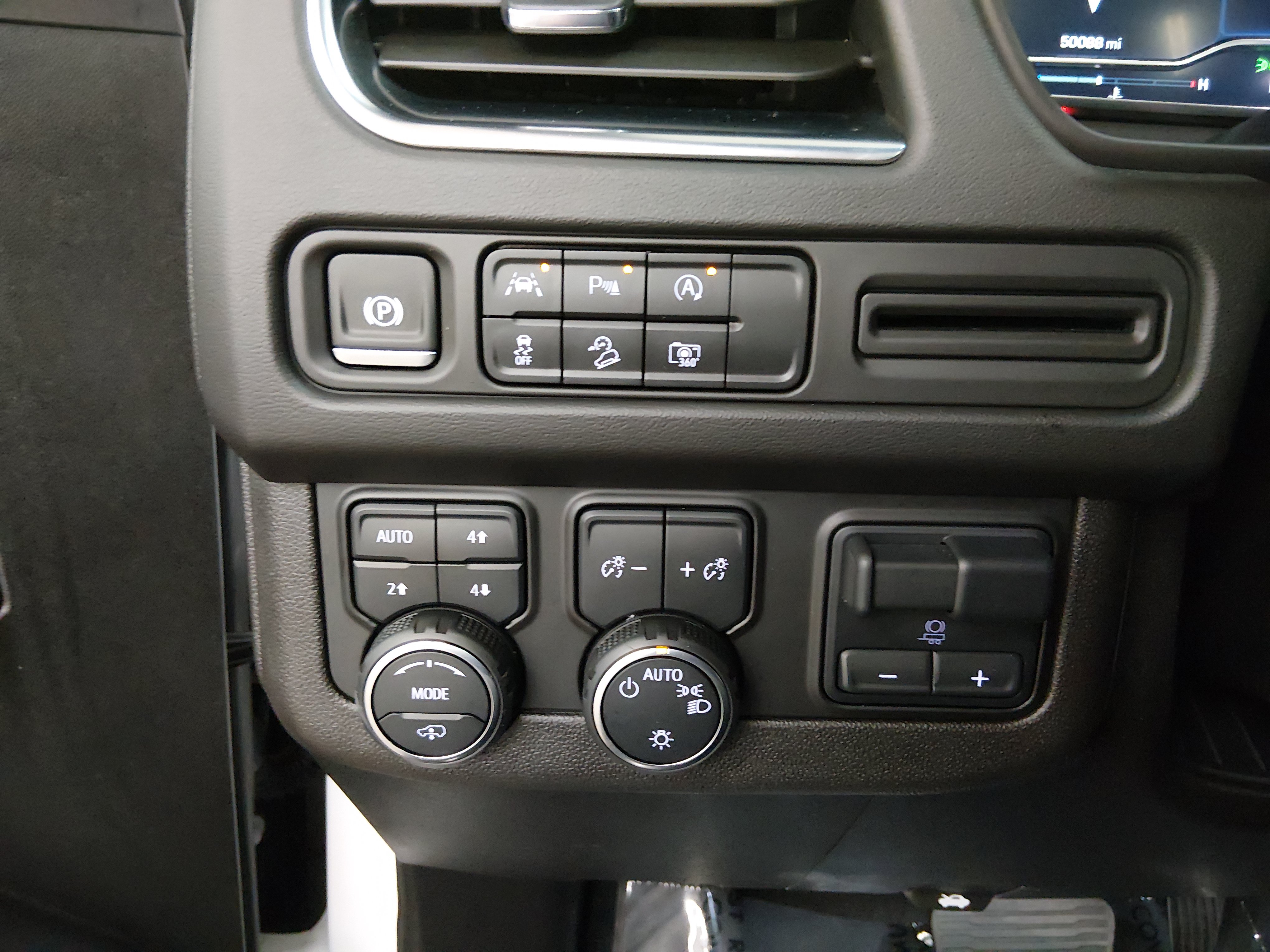 2024 Chevrolet Tahoe Z71 - Photo 13