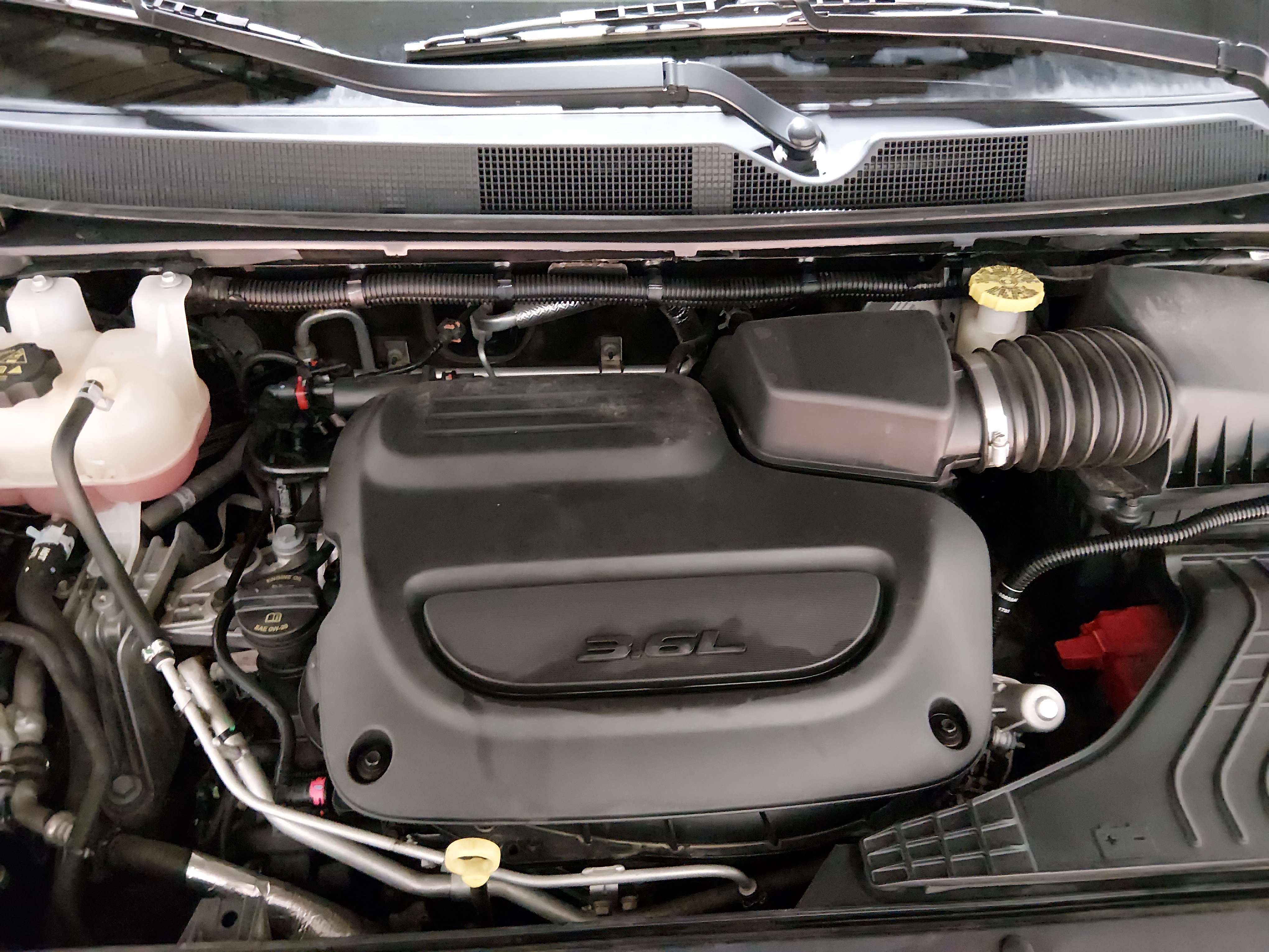 2023 Chrysler Voyager LX - Photo 9