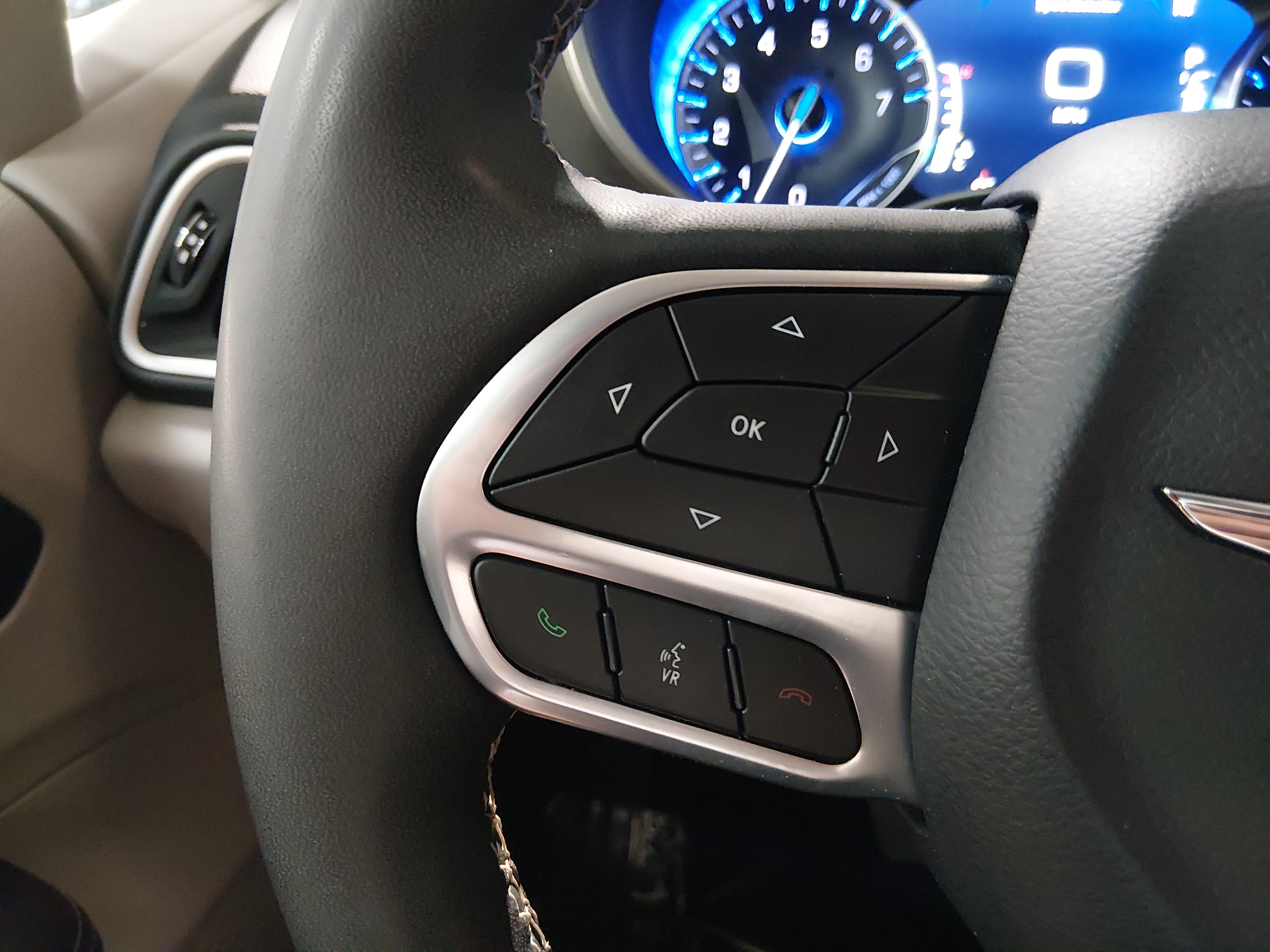 2024 Chrysler Pacifica Touring L - Photo 12