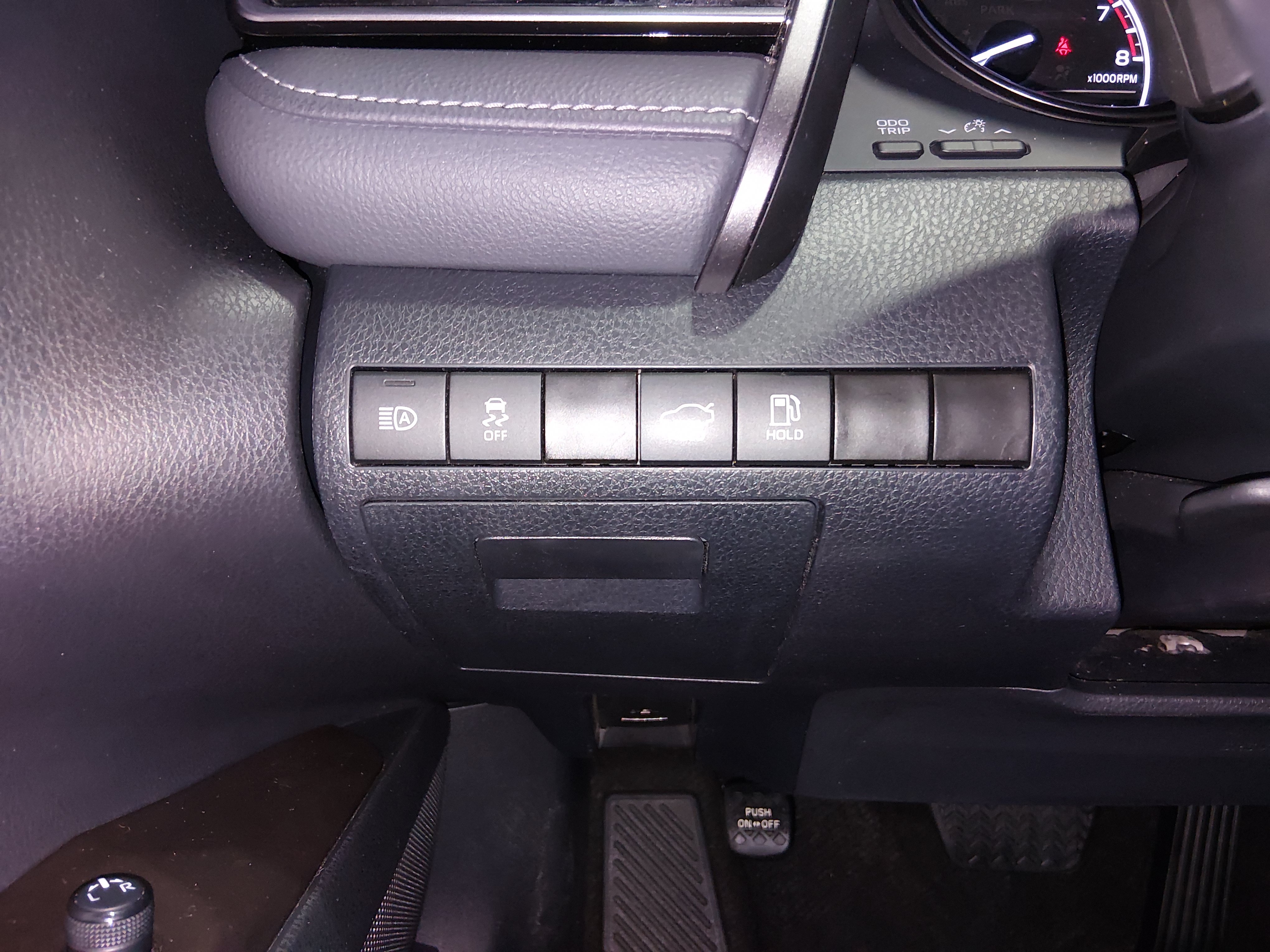2024 Toyota Camry SE - Photo 13