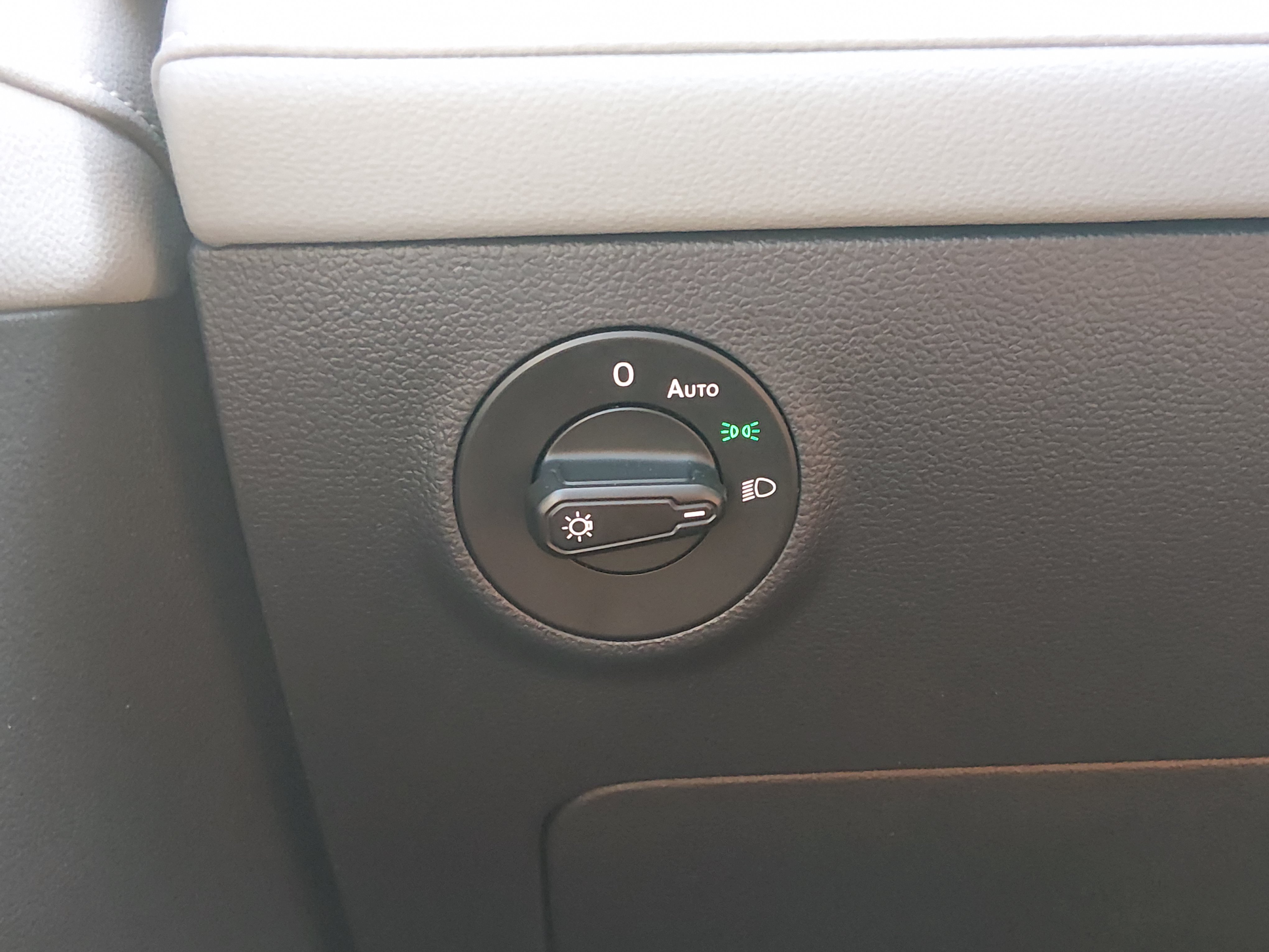 2024 Volkswagen Taos SE - Photo 19
