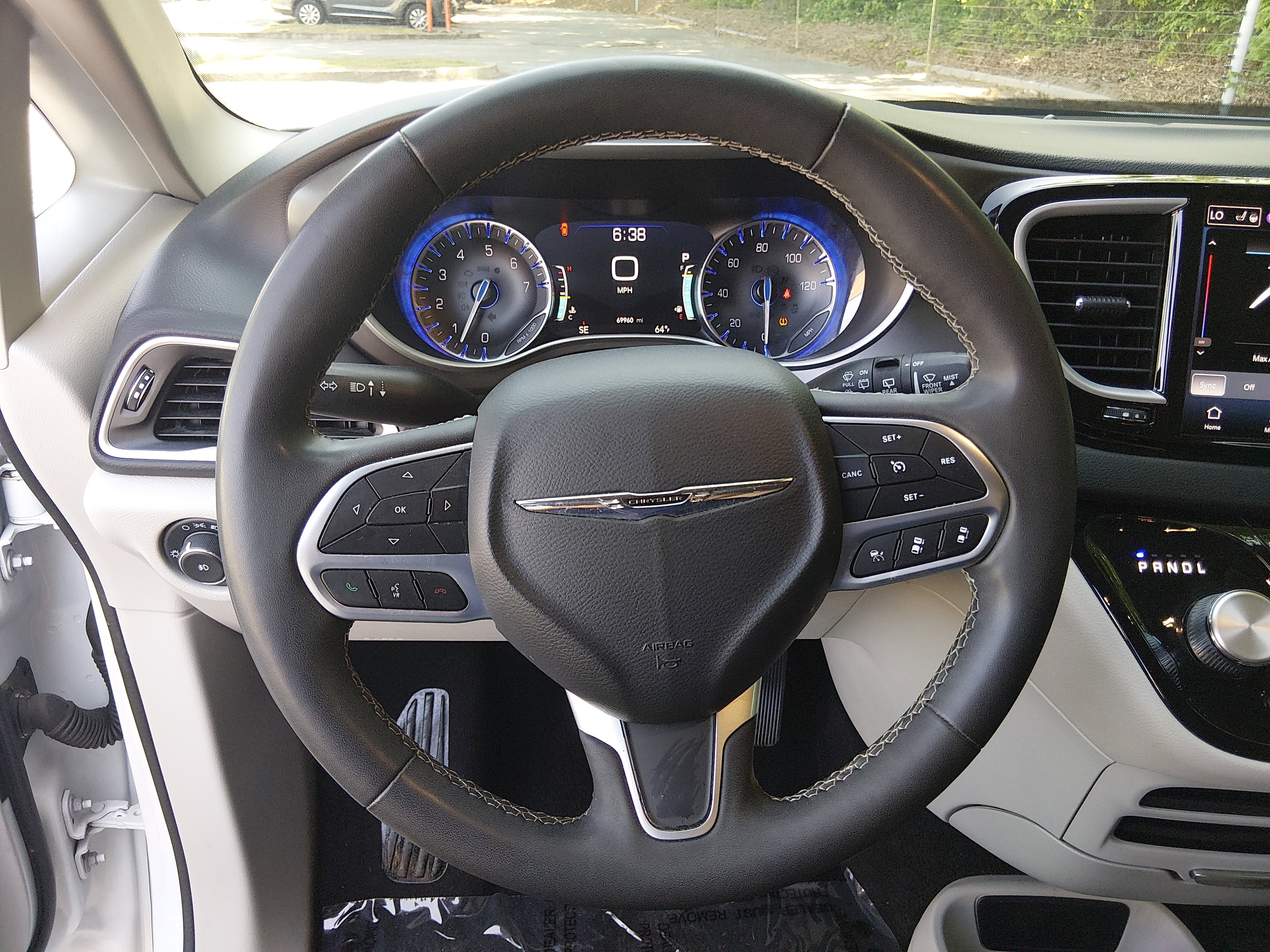 2022 Chrysler Pacifica Touring L - Photo 12