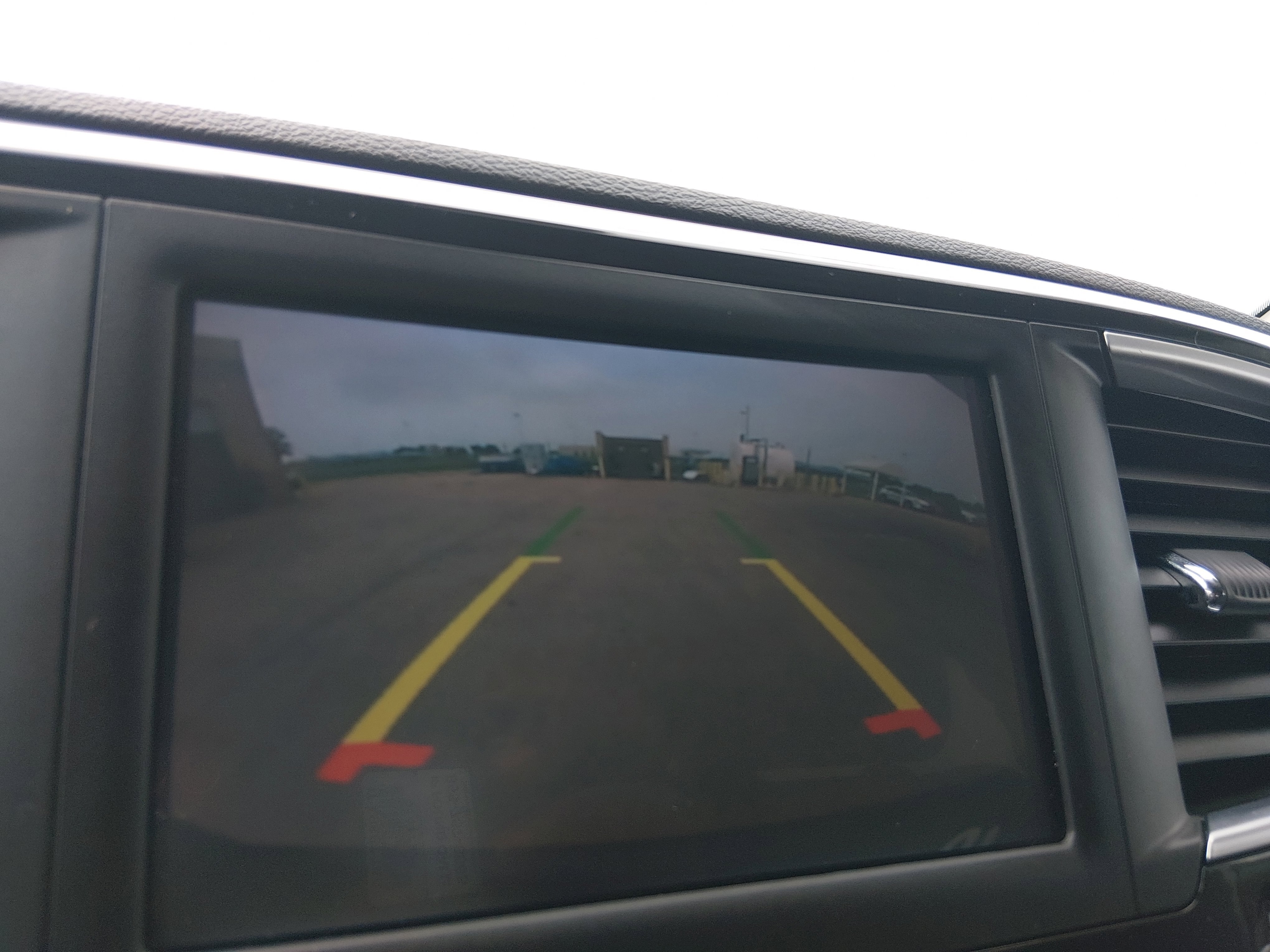 2023 Chrysler Voyager LX - Photo 16