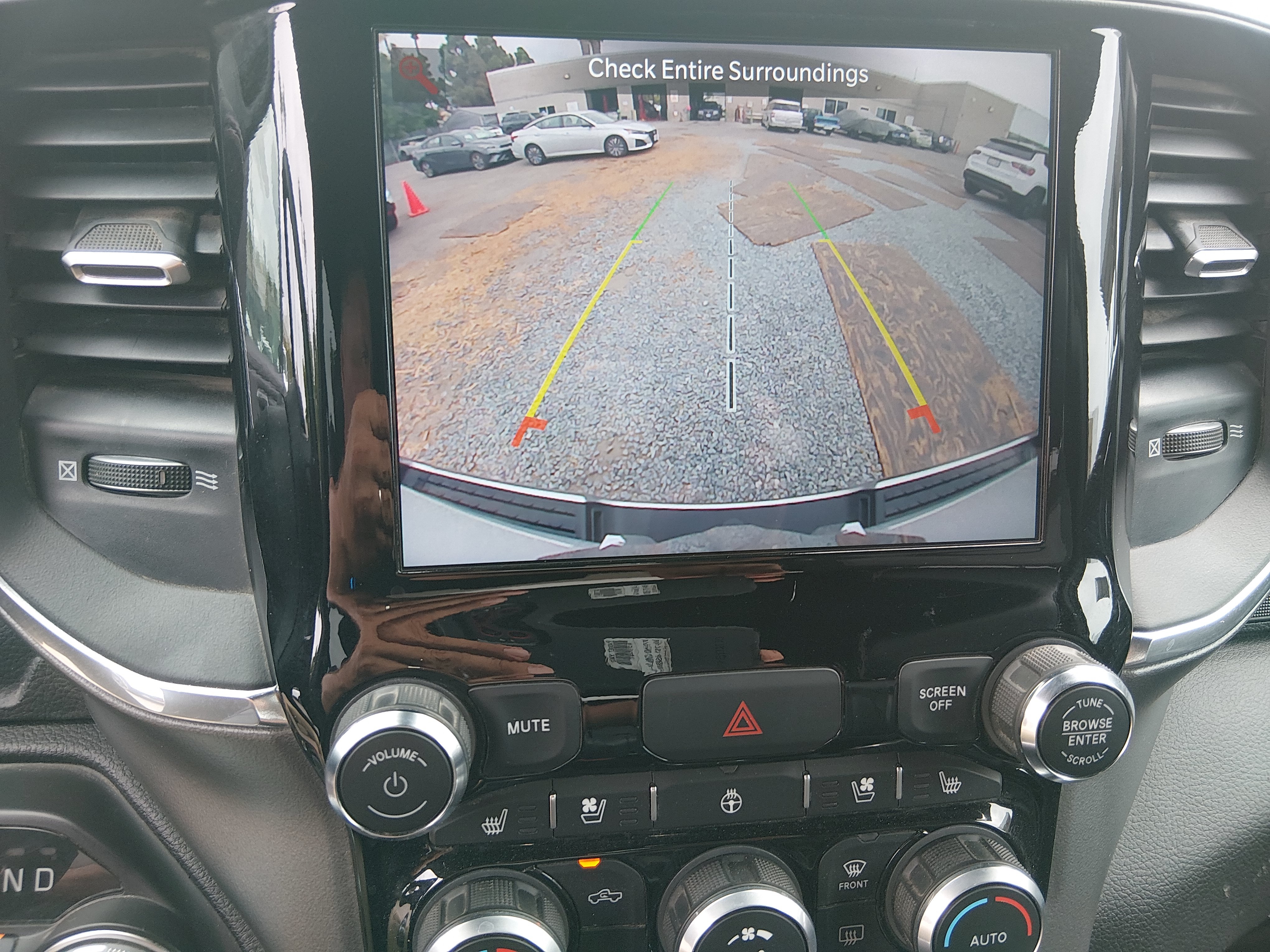 2024 RAM Ram 1500 Pickup Laramie - Photo 17