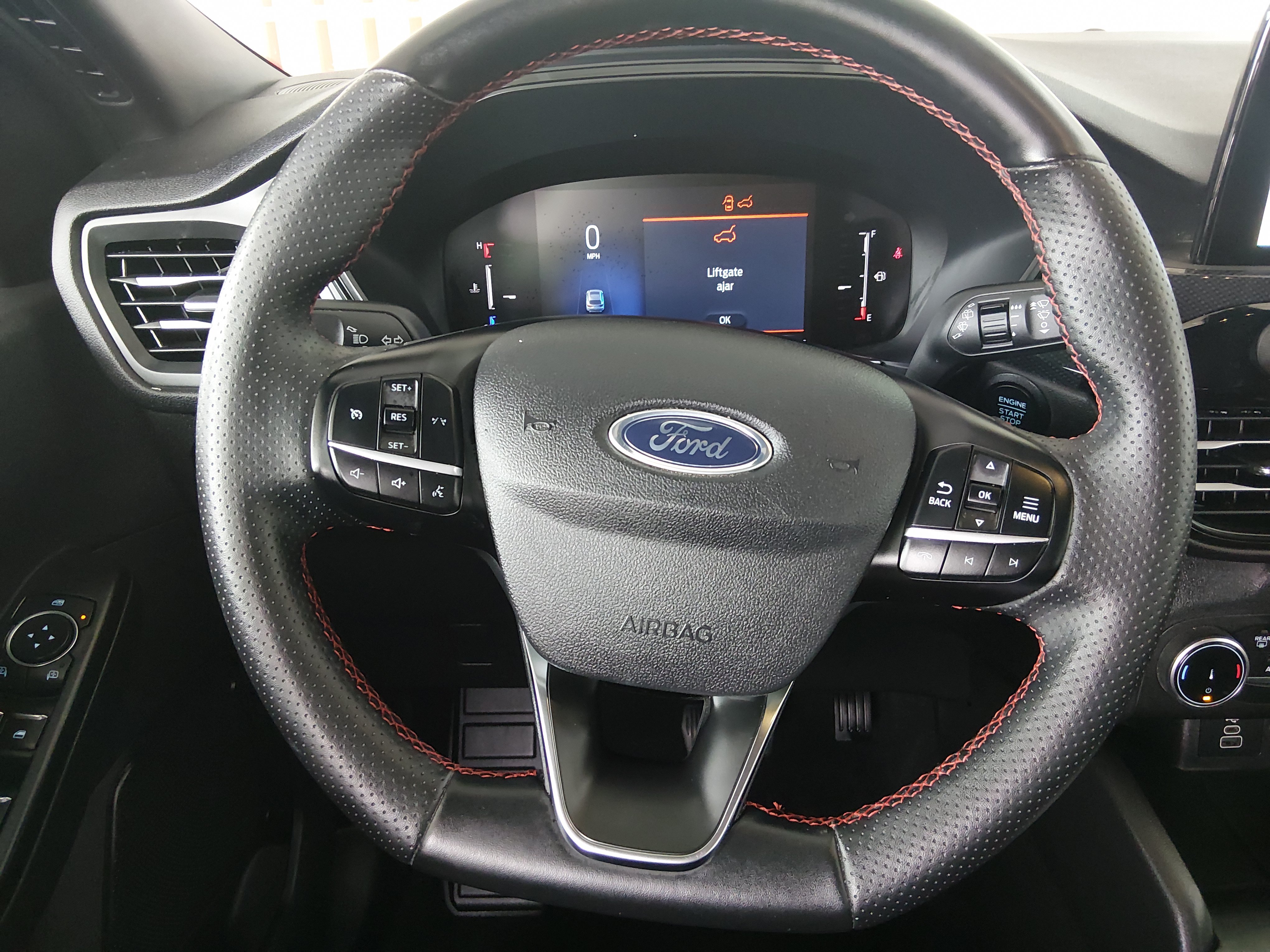 2025 Ford Escape ST-Line - Photo 17